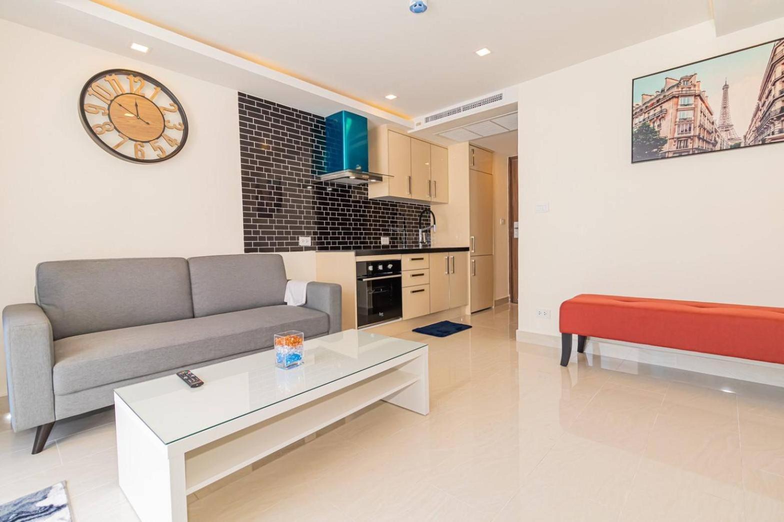 Grand Avenue By Fantasea Apartment Pattaya