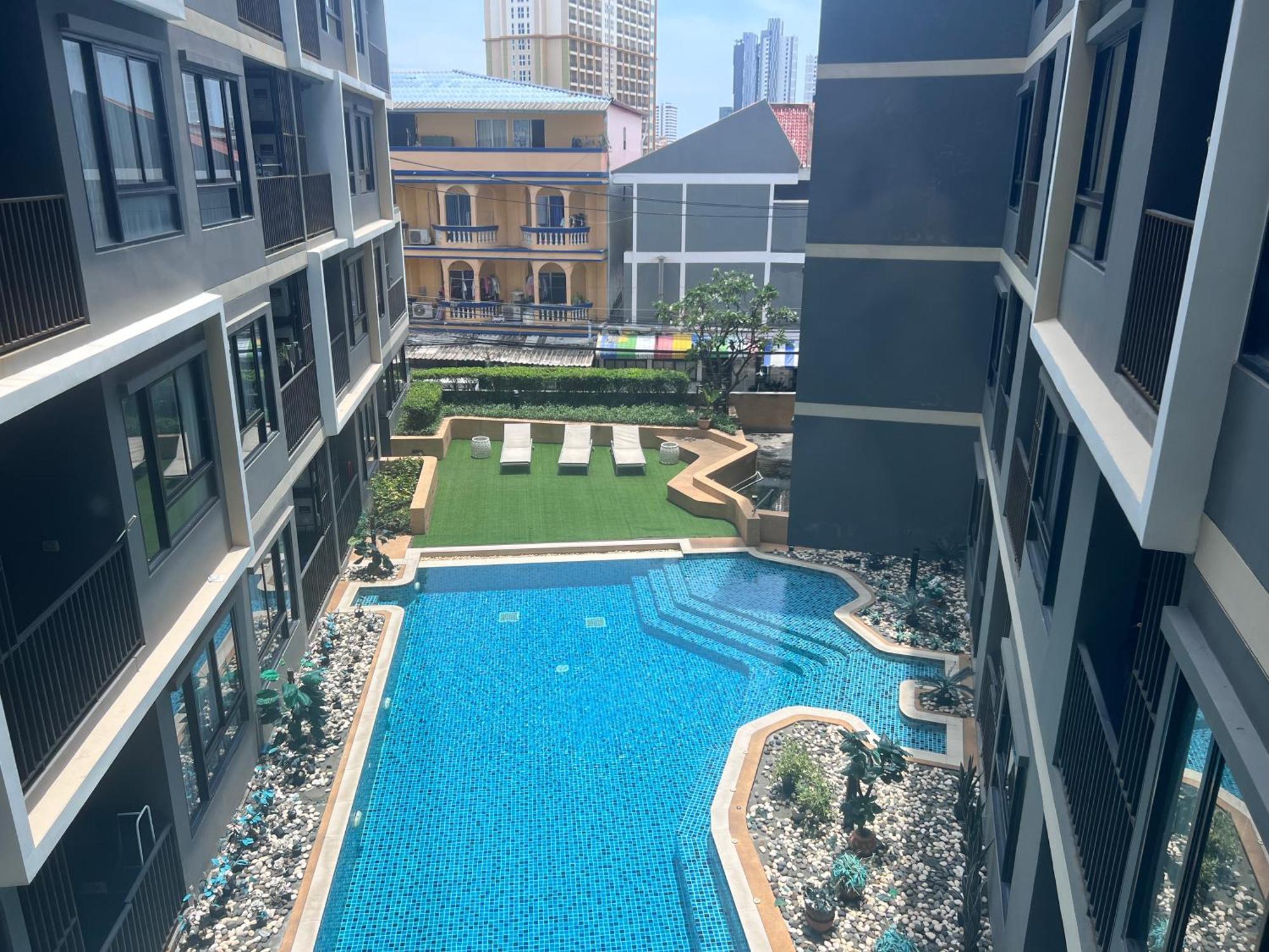 Downtown The Urban Attitude - Lin Apartment Pattaya