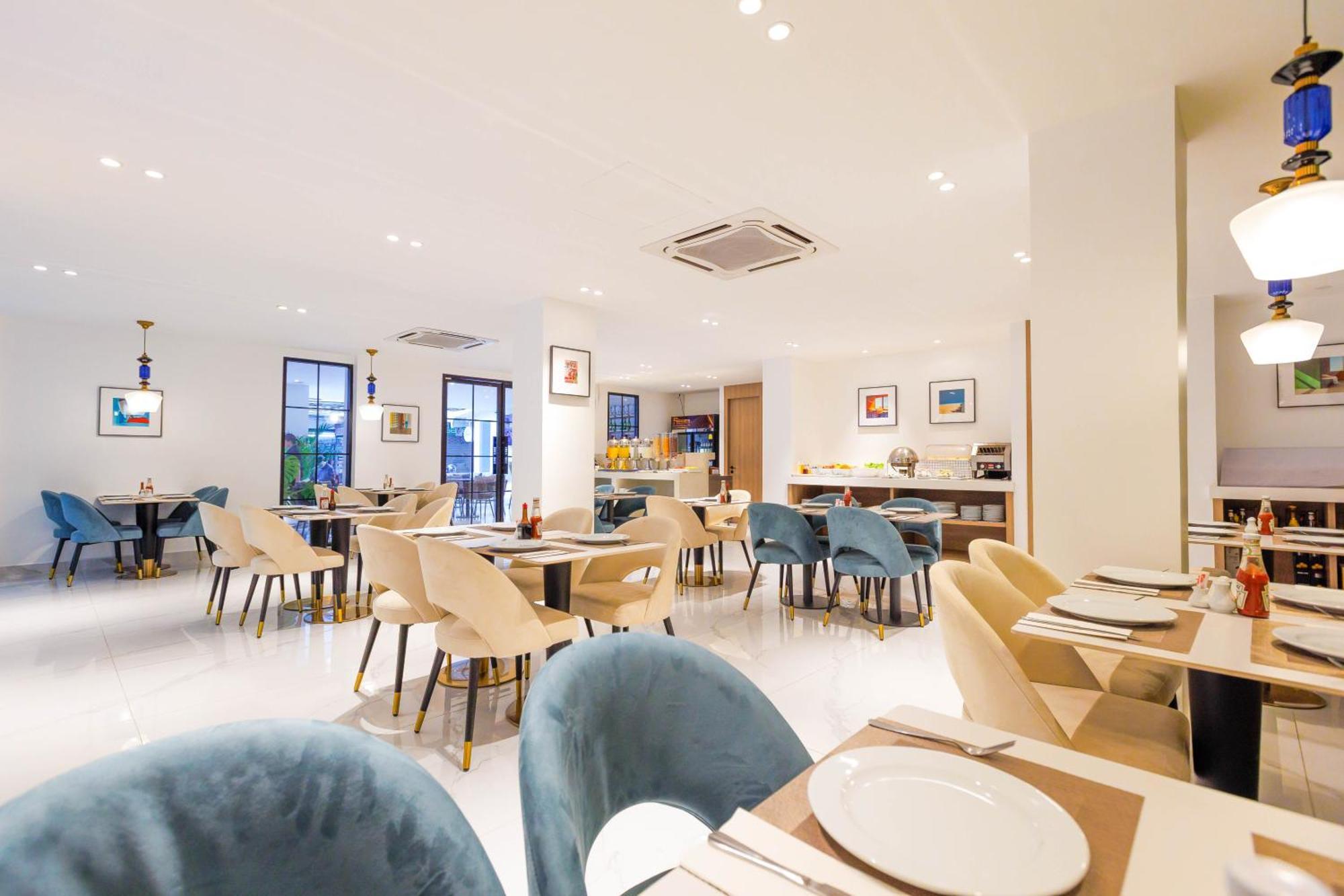 The One Bay Breeze Hotel 3*