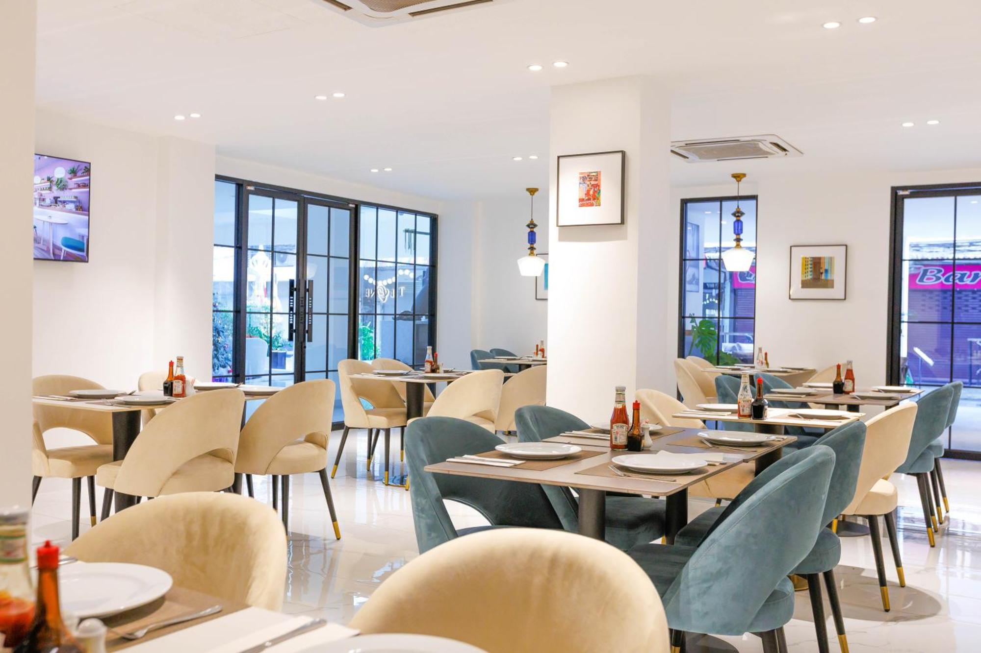 The One Bay Breeze Hotel 3*
