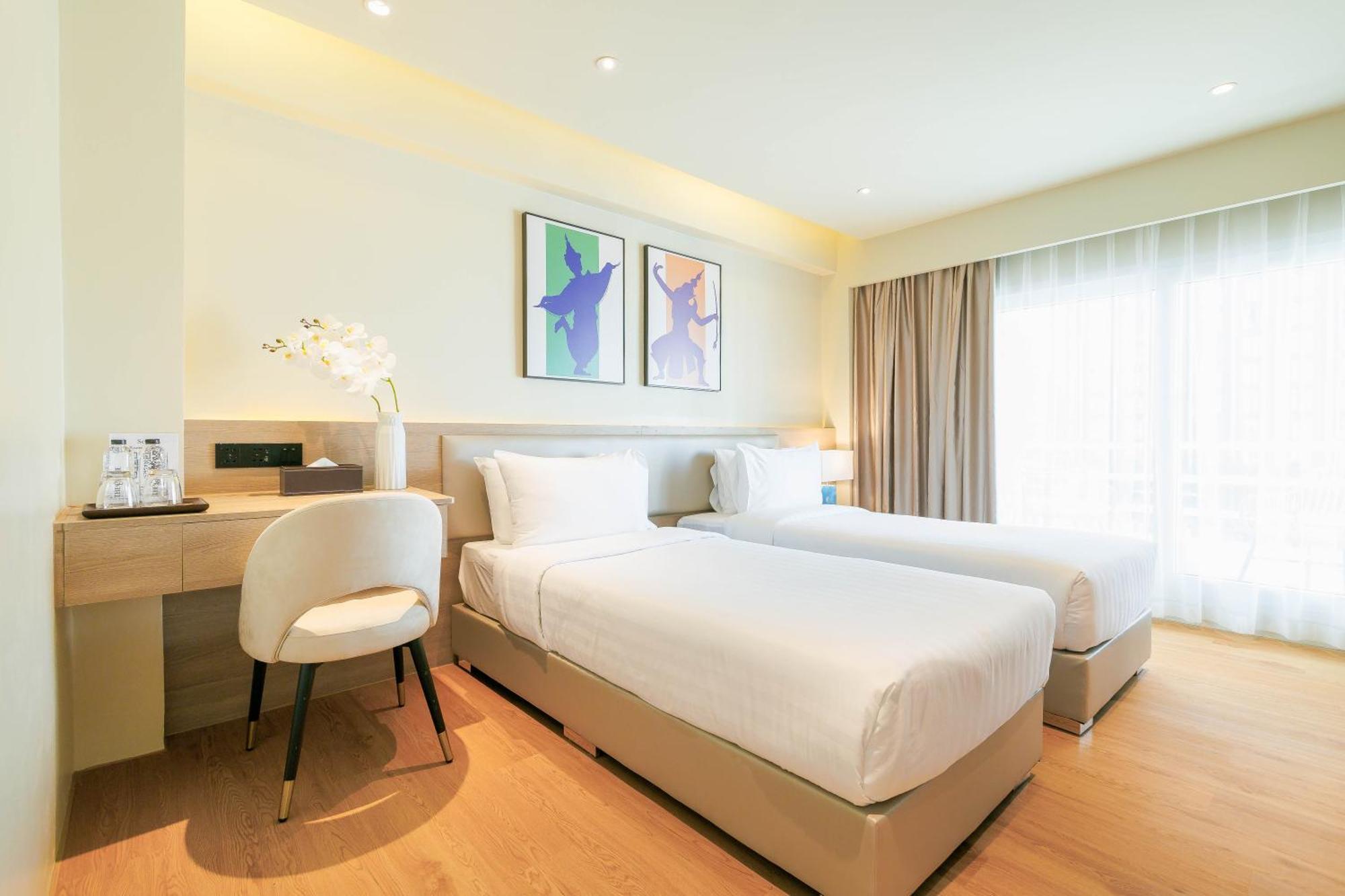 The One Bay Breeze Hotel