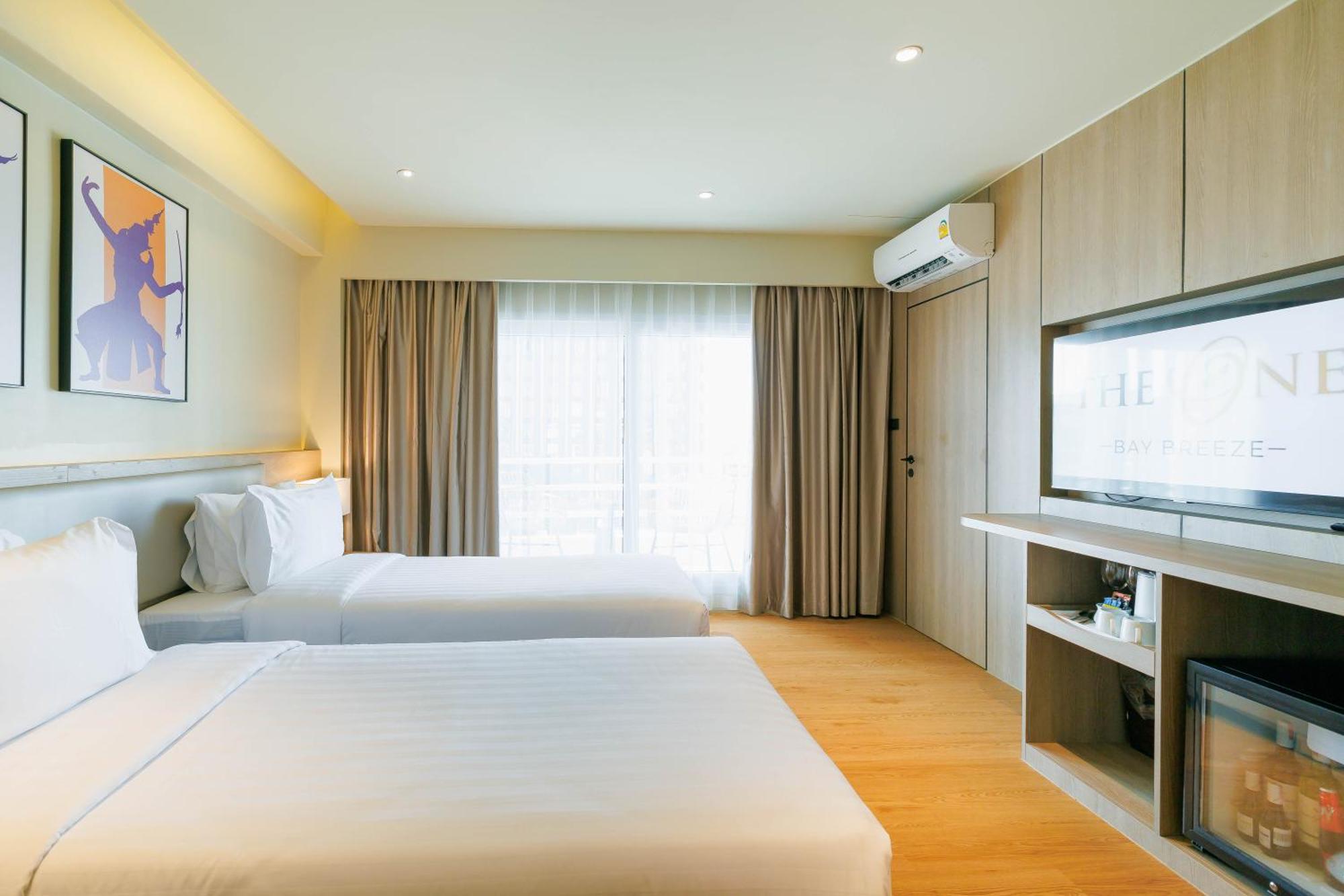 The One Bay Breeze 3*