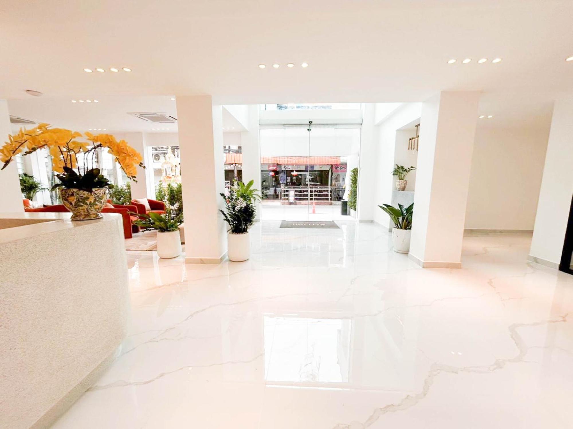 The One Bay Breeze 3*