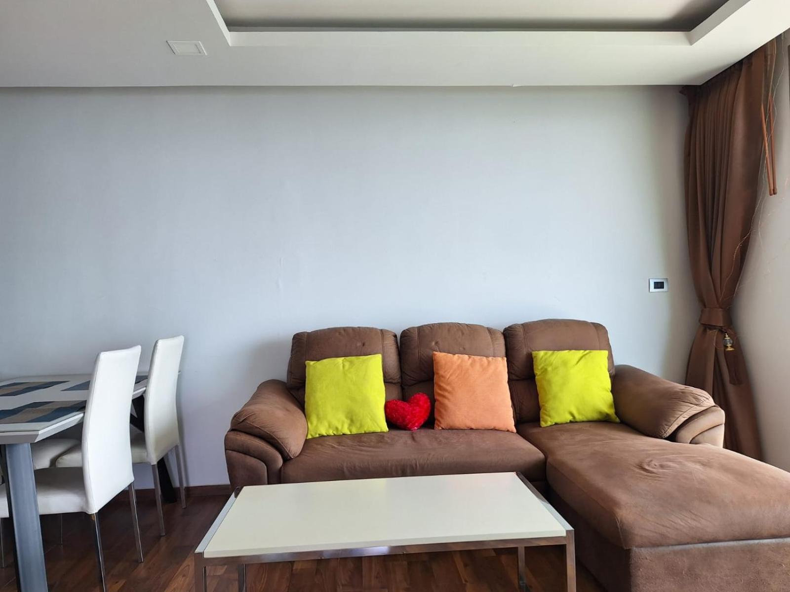 Apartment The Peak Towers Sea View