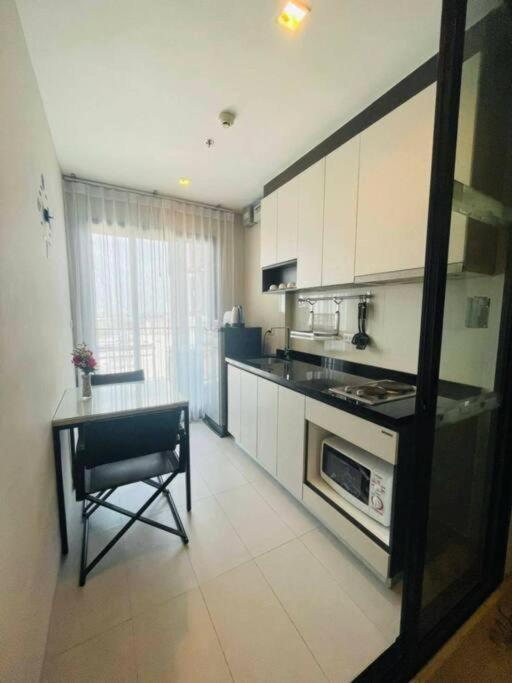 Pool With 360 View Of & Location Apartment Pattaya
