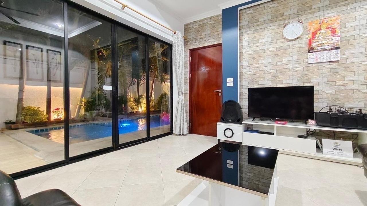 Mm Pool Villa Pattaya