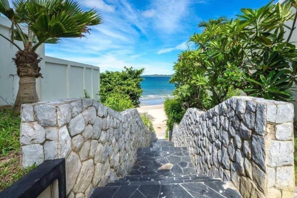 Mm Pool Villa Pattaya