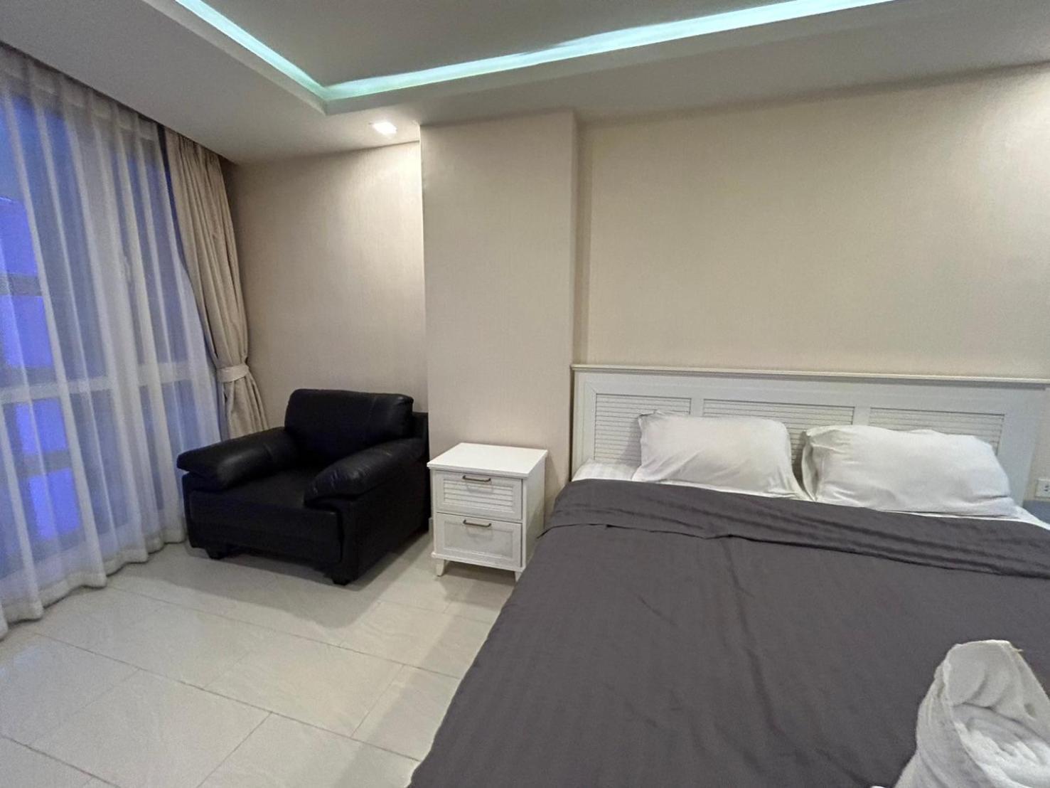 Grand Avenue * Pattaya