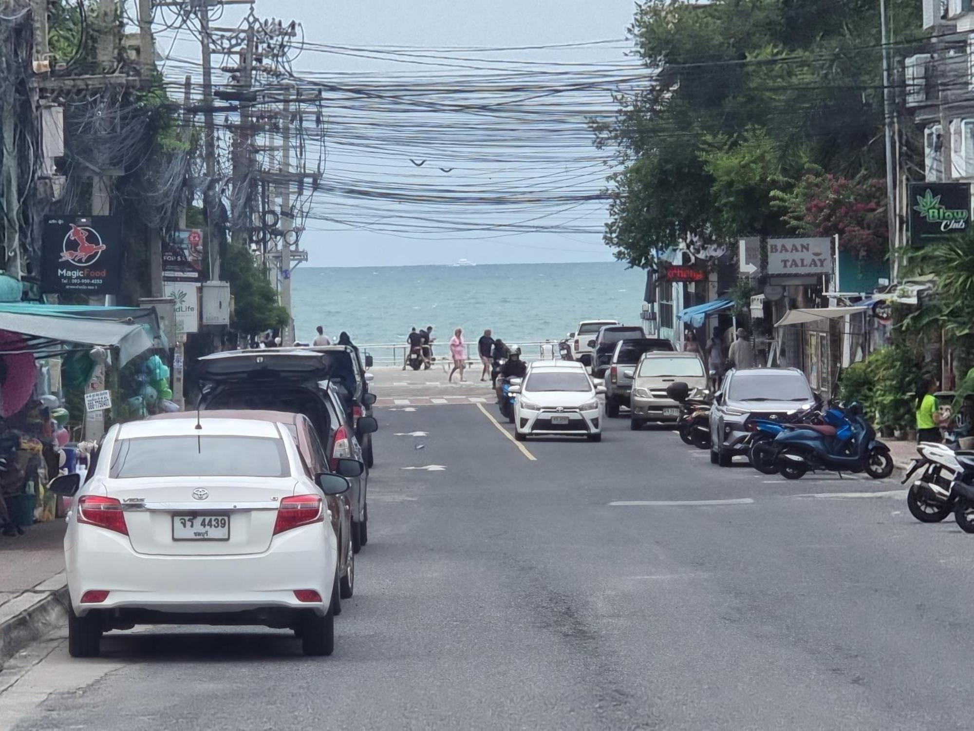 Laguna Bay 1 Apartment