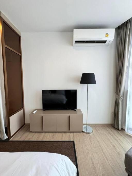 Apartment One Double The Edge *
