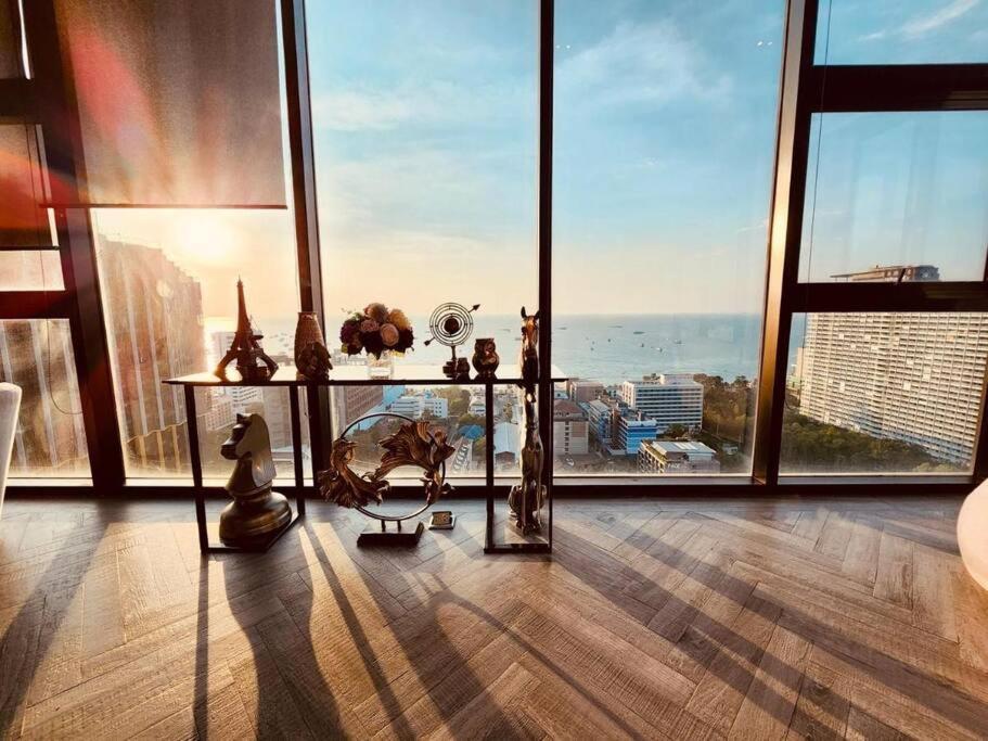Sea View At Location, High Floor Luxury