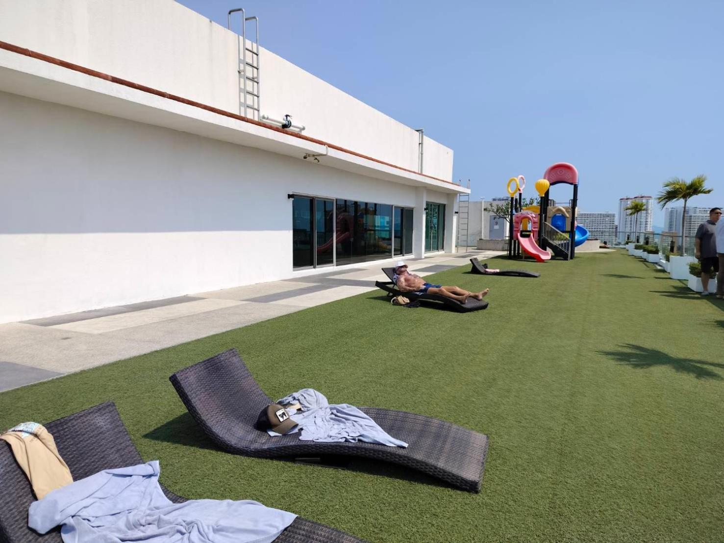 Good !! Water Park Apartment Pattaya