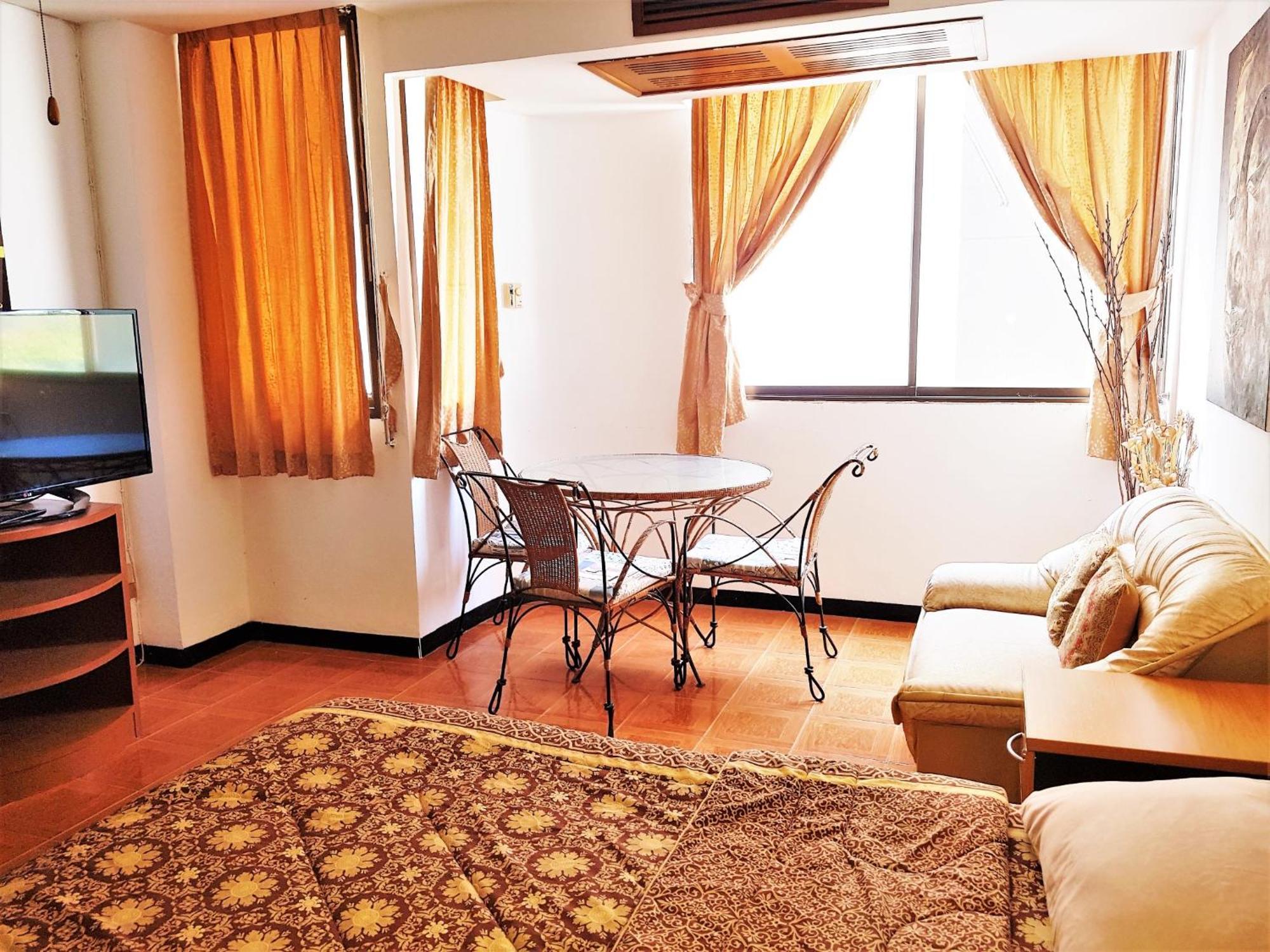 Apartment Thepthip Mansion Pratumak Pattaya