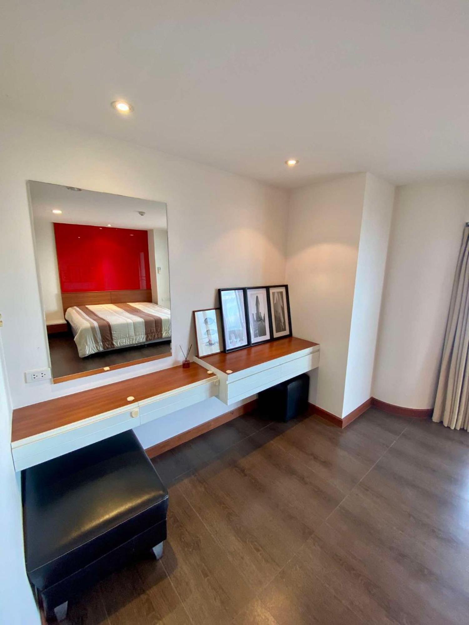 Sky Sea View Apartment Pattaya