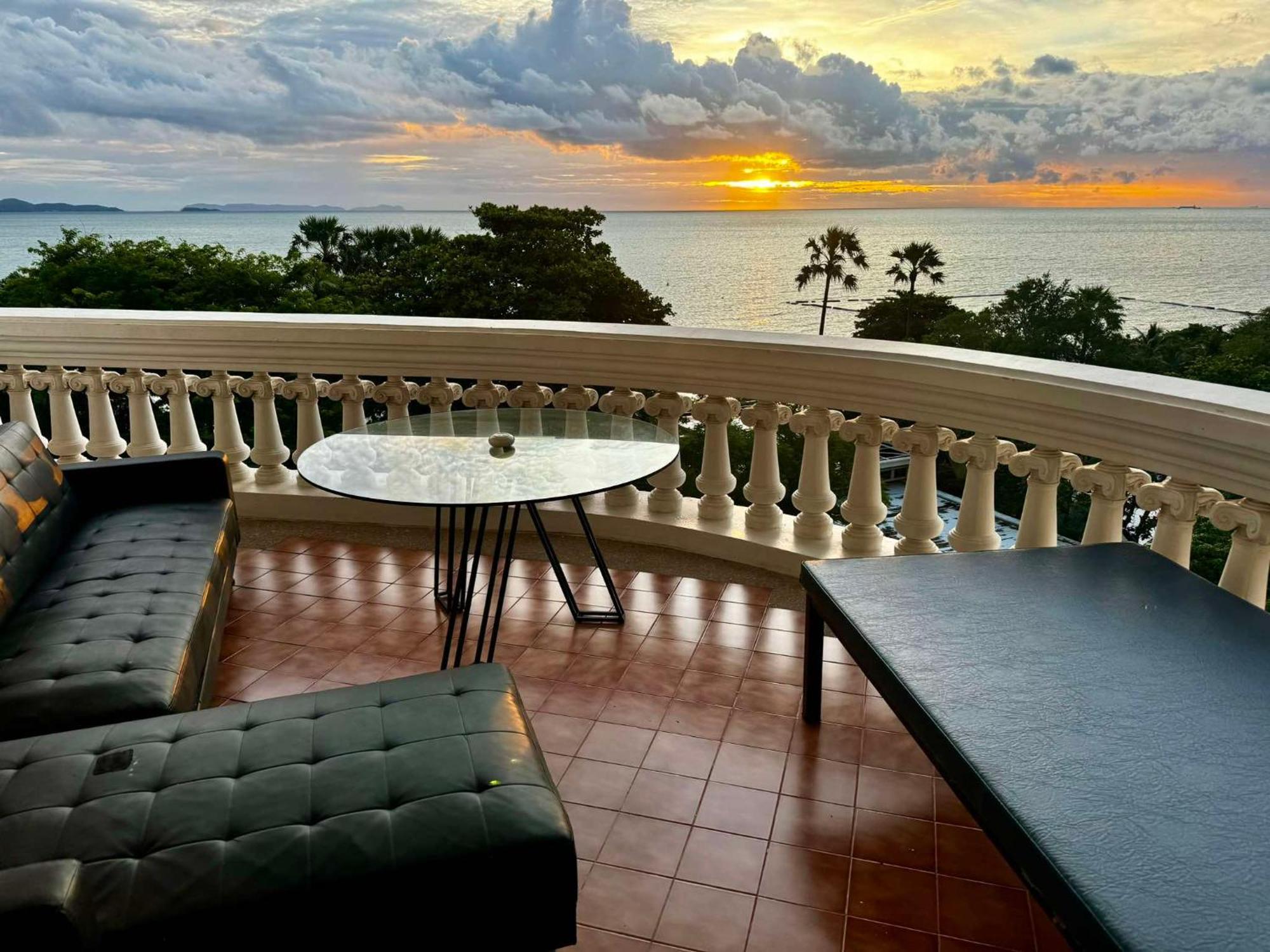 Sky Sea View Apartment Pattaya