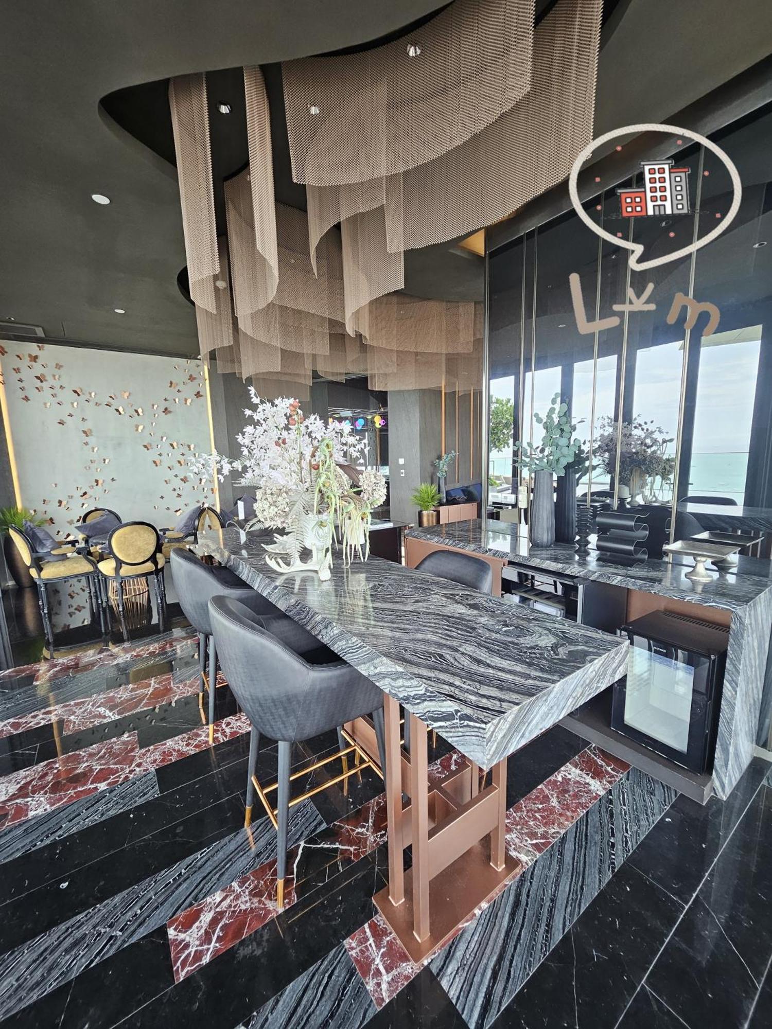 Apartment The Edge Pattaya,