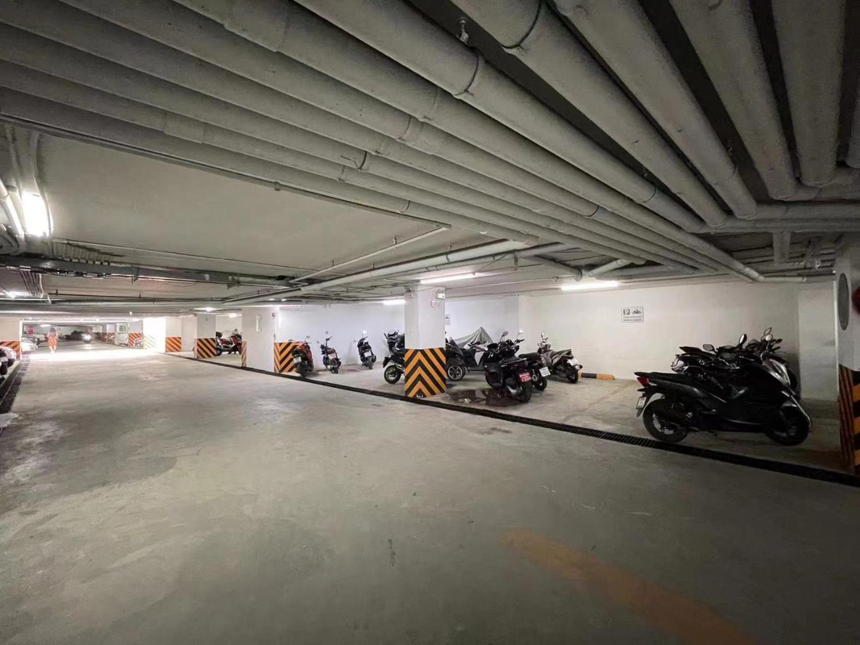 Apartment 芭堤雅市中心 Grand Avenue 一卧室公寓城景酒吧街 高速互联网智能电视 *