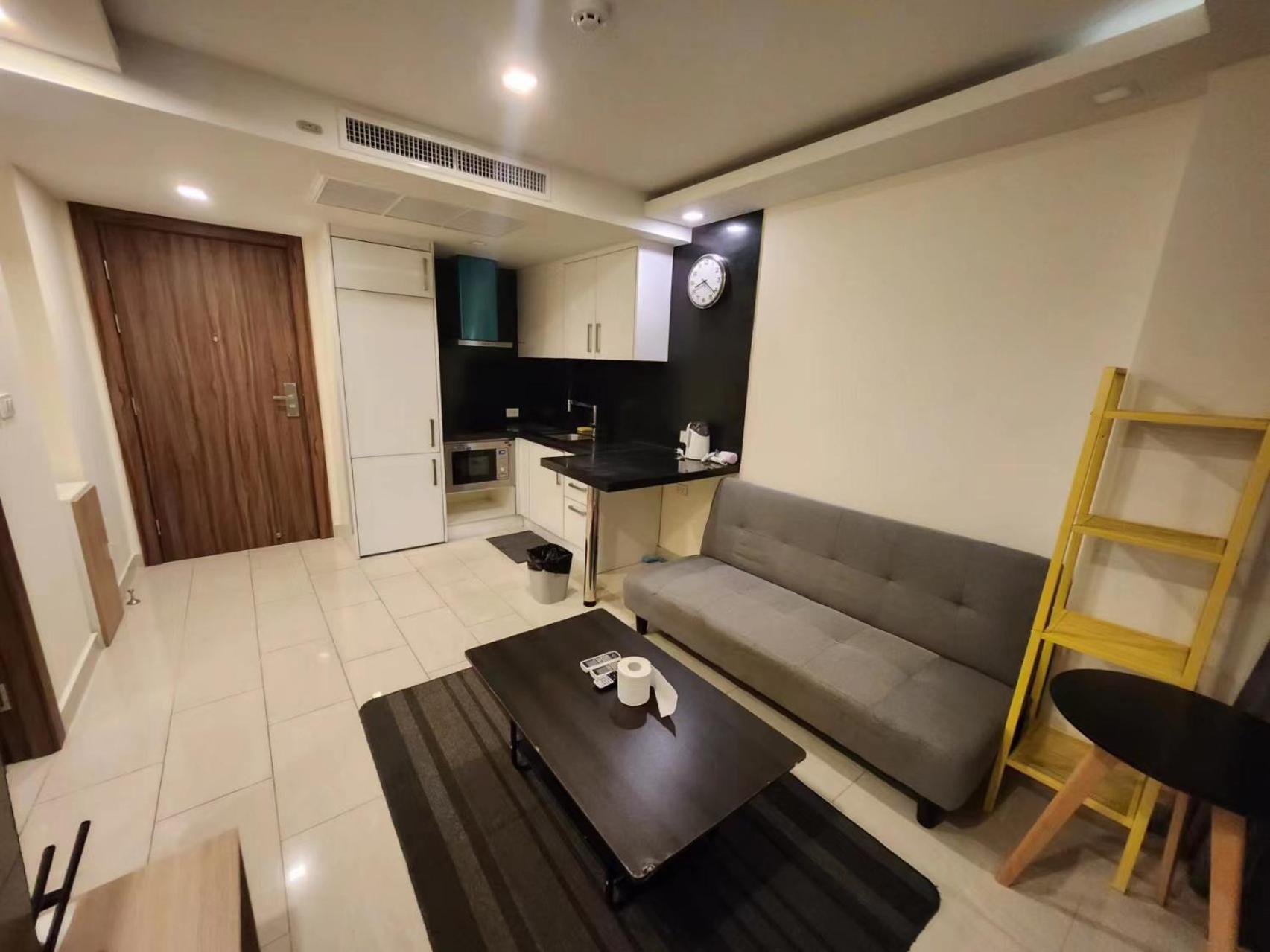 芭堤雅市中心 Grand Avenue 一卧室公寓城景酒吧街 高速互联网智能电视 * Pattaya