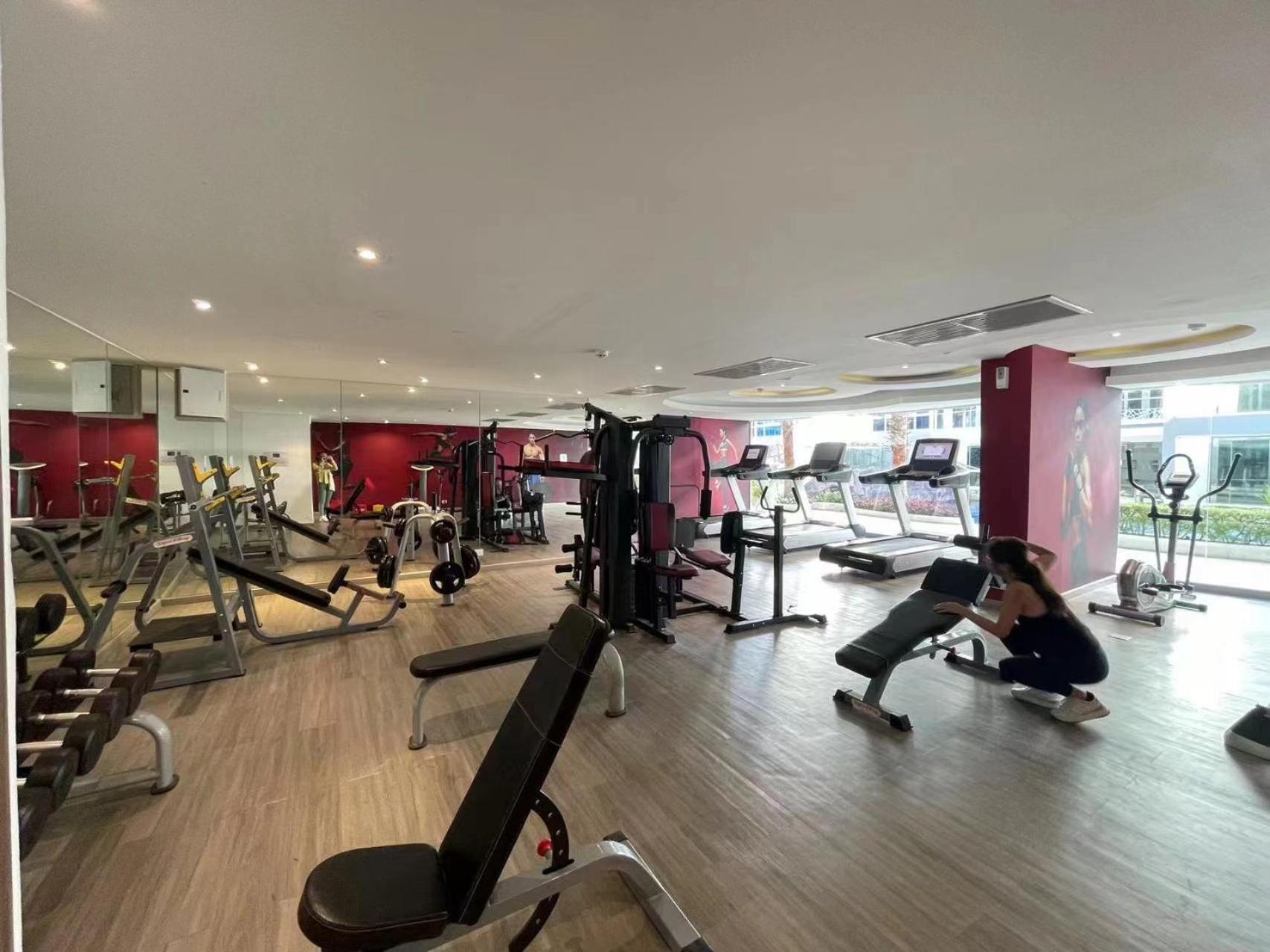 芭堤雅市中心 Grand Avenue 一卧室公寓城景酒吧街 高速互联网智能电视 Apartment Pattaya
