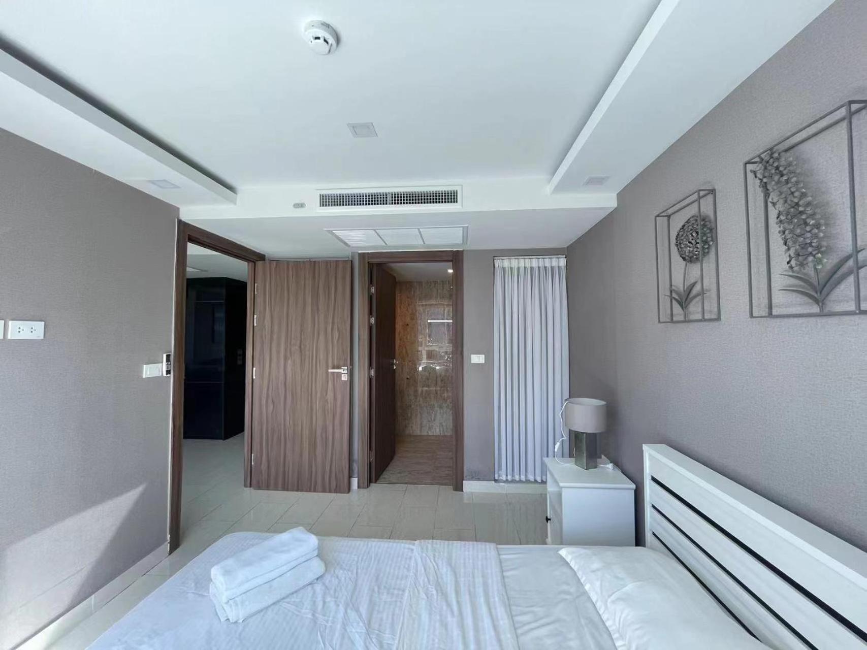 Apartment 芭堤雅市中心 Grand Avenue 一卧室公寓城景酒吧街 高速互联网智能电视