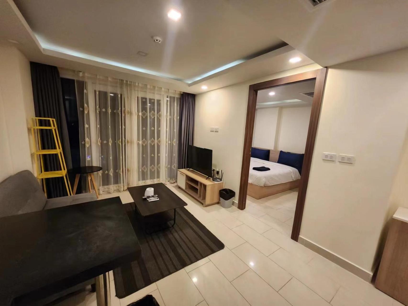 Apartment 芭堤雅市中心 Grand Avenue 一卧室公寓城景酒吧街 高速互联网智能电视 *