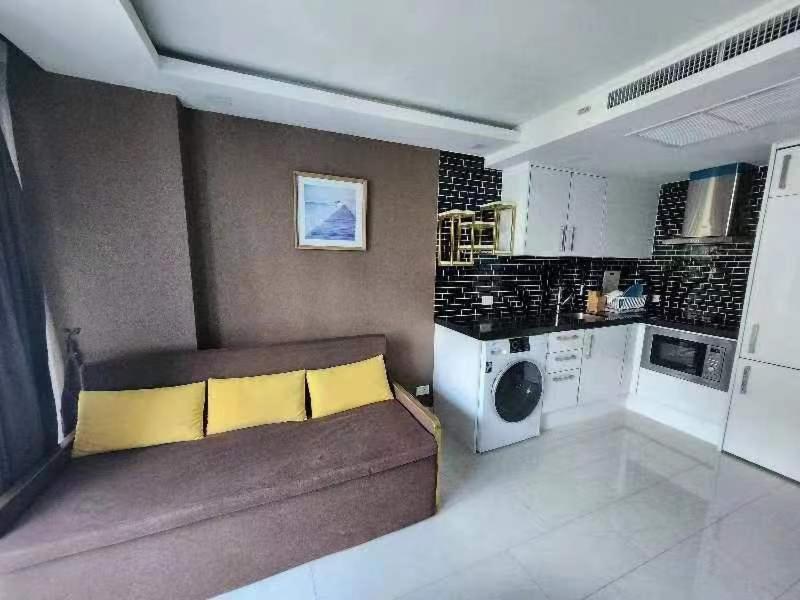 Apartment 芭堤雅市中心 Grand Avenue 一卧室公寓城景酒吧街 高速互联网智能电视