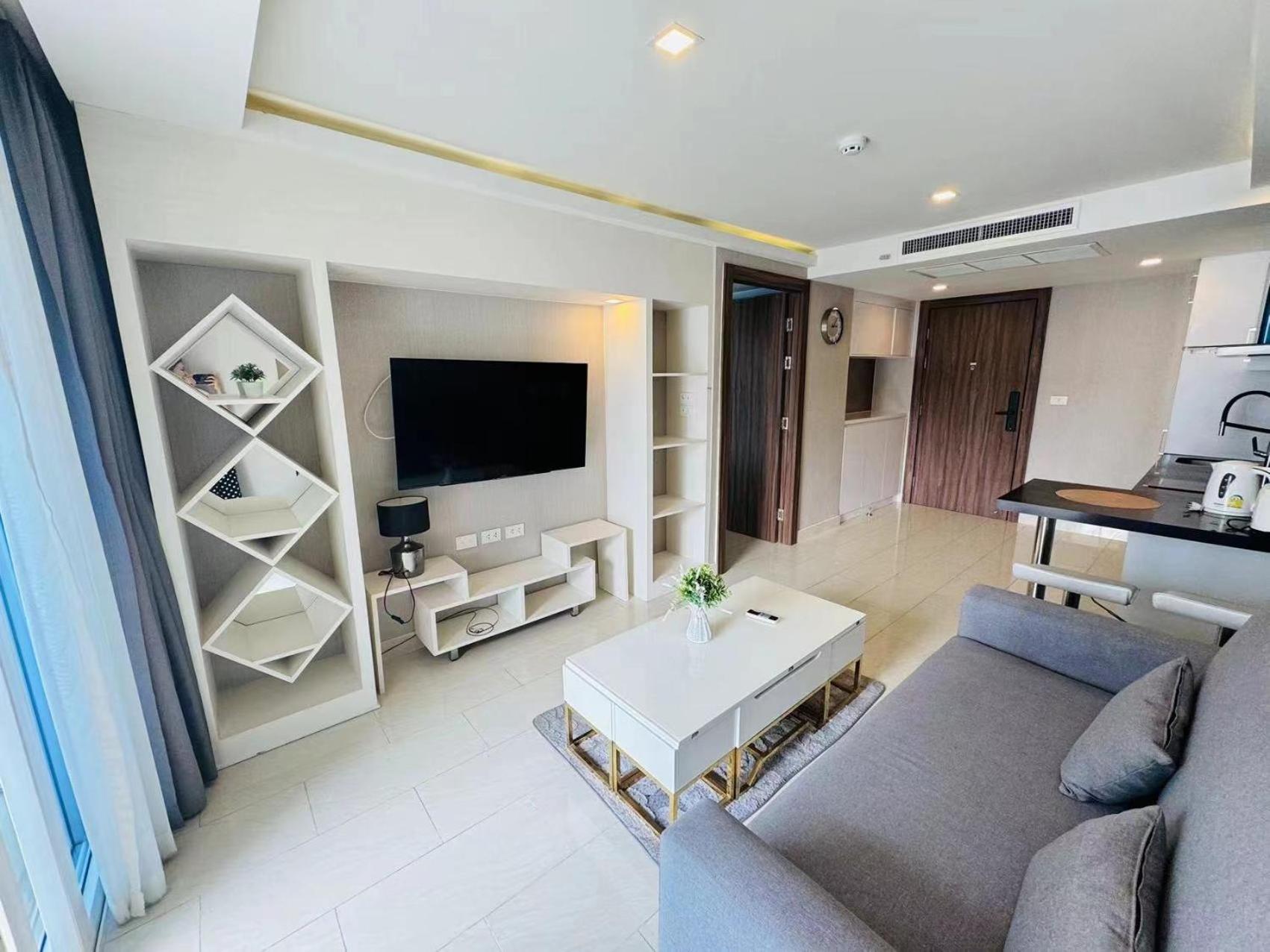 Apartment 芭堤雅市中心 Grand Avenue 一卧室公寓城景酒吧街 高速互联网智能电视 *