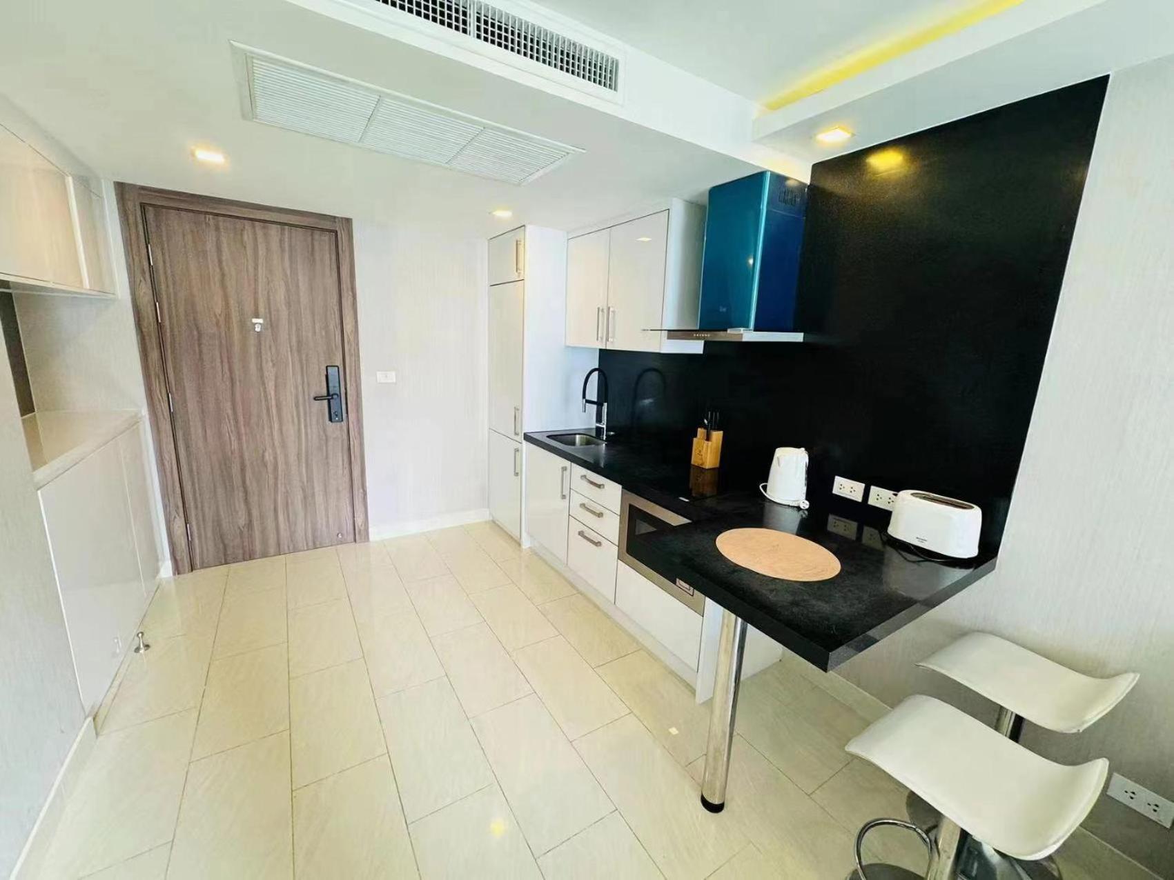 芭堤雅市中心 Grand Avenue 一卧室公寓城景酒吧街 高速互联网智能电视 Apartment *