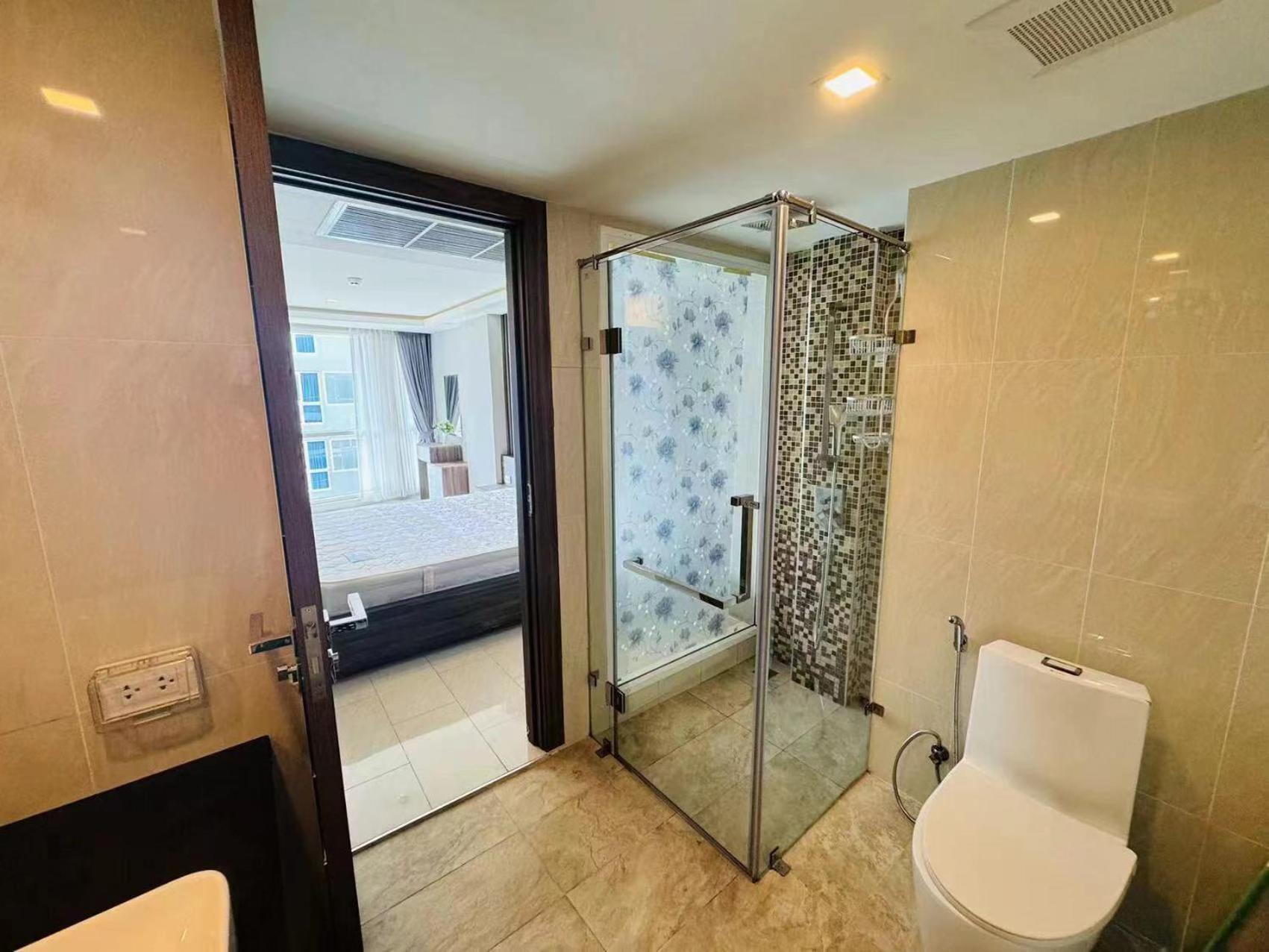 Apartment 芭堤雅市中心 Grand Avenue 一卧室公寓城景酒吧街 高速互联网智能电视