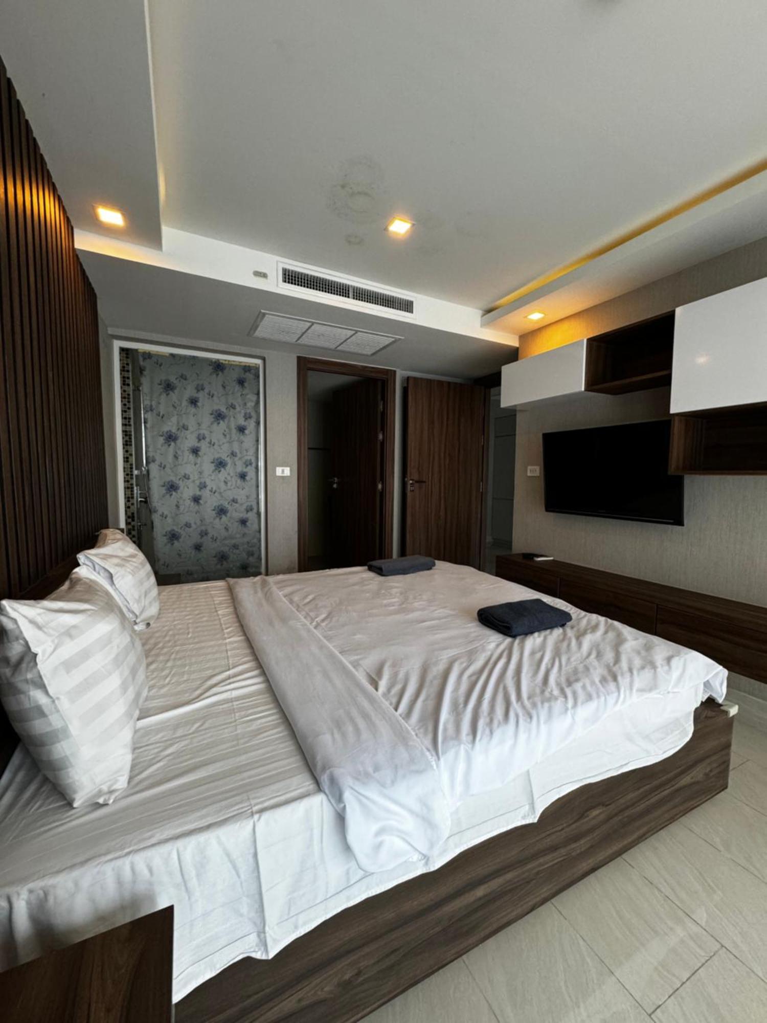 Apartment 芭堤雅市中心 Grand Avenue 一卧室公寓城景酒吧街 高速互联网智能电视 *