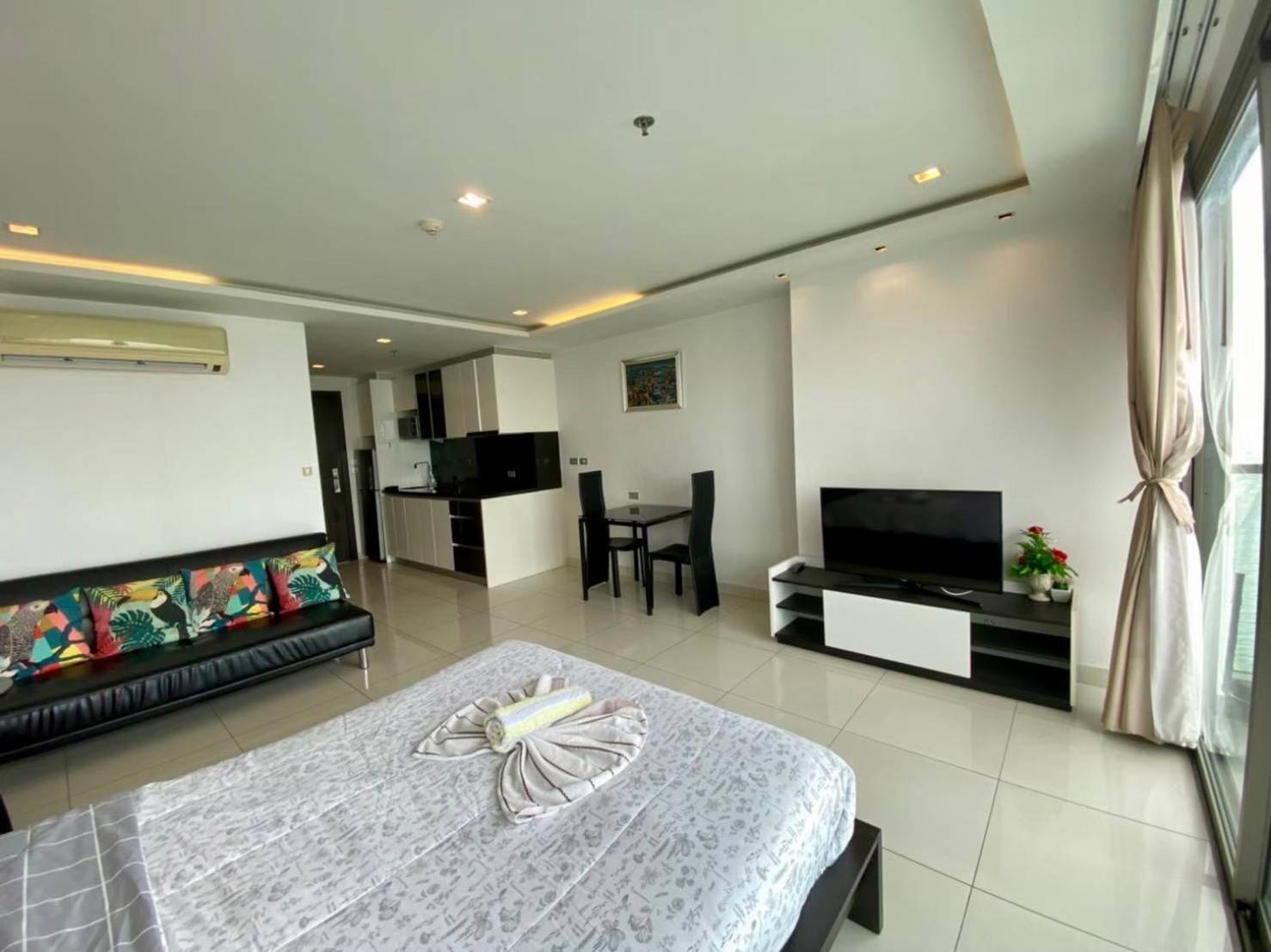 W Tower By Fantasea Apartment Pattaya