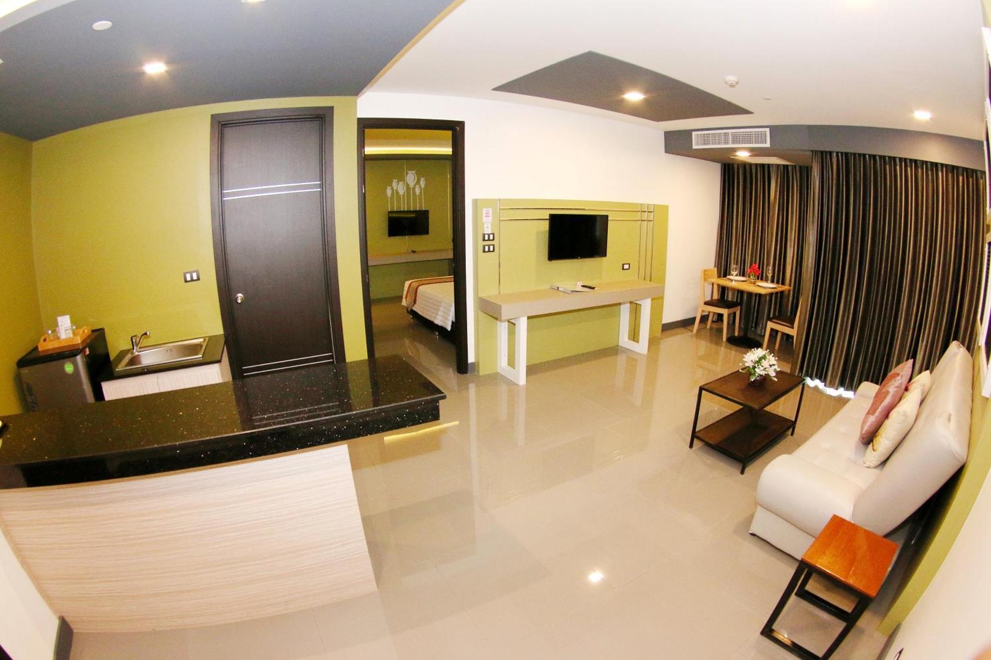 Hotel Arthitaya Nature & Lakkhana Poolside 5*
