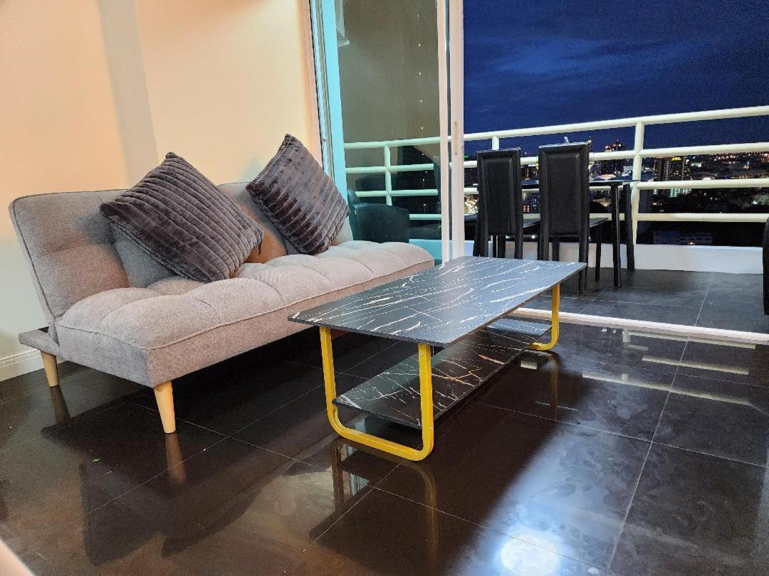 View Talay6 Apartment