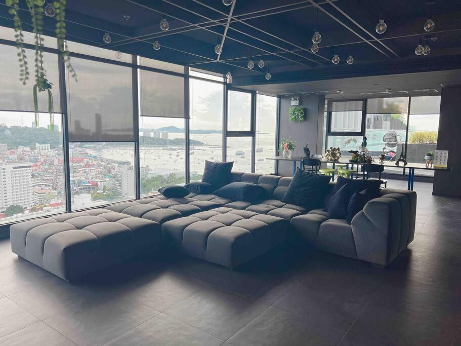 The Base By Ninne * Pattaya