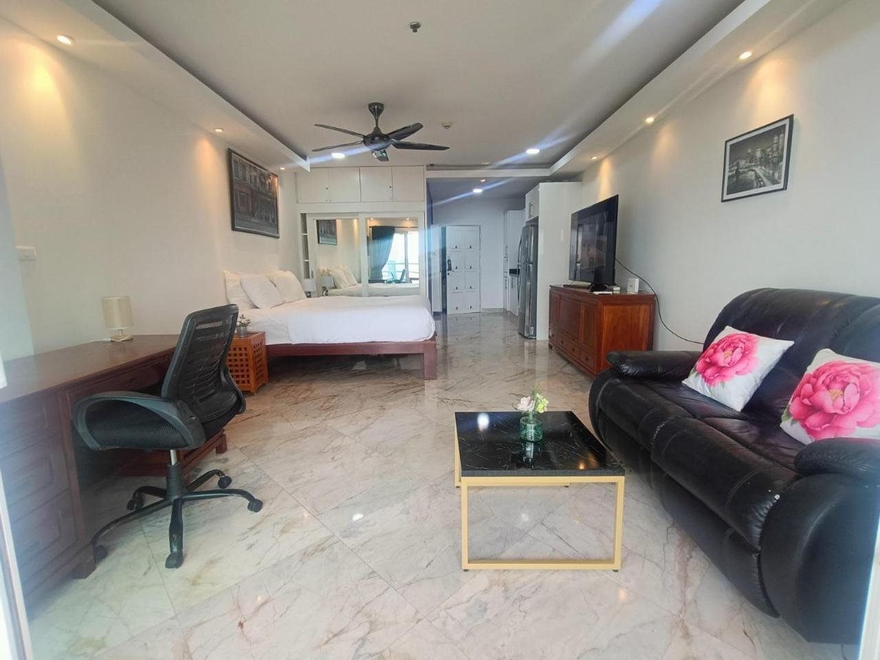 Apartment View Talay 6 By Honey *