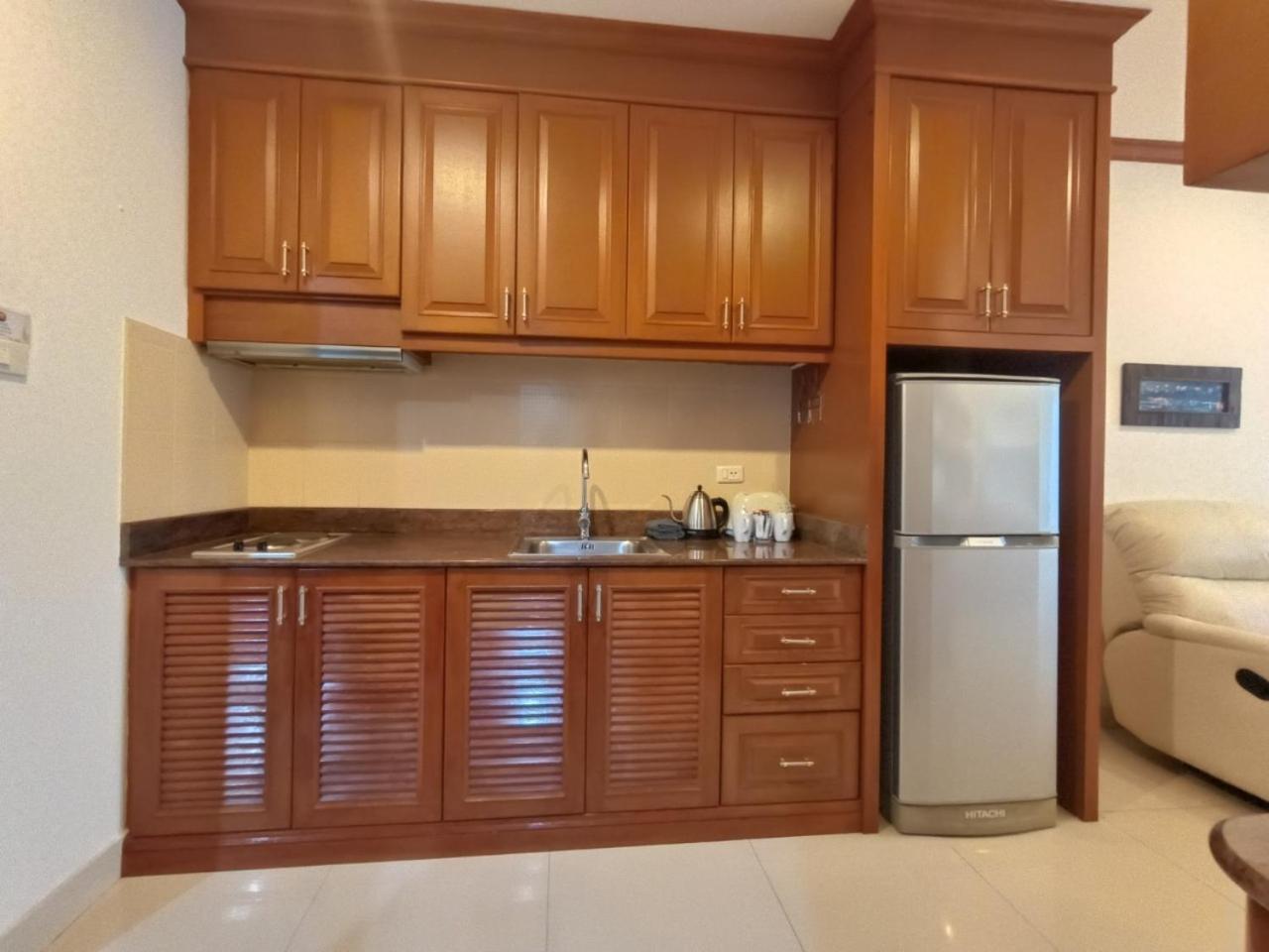 Apartment View Talay 6 By Honey Pattaya