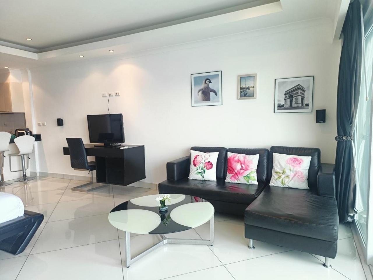 Apartment View Talay 6 By Honey *