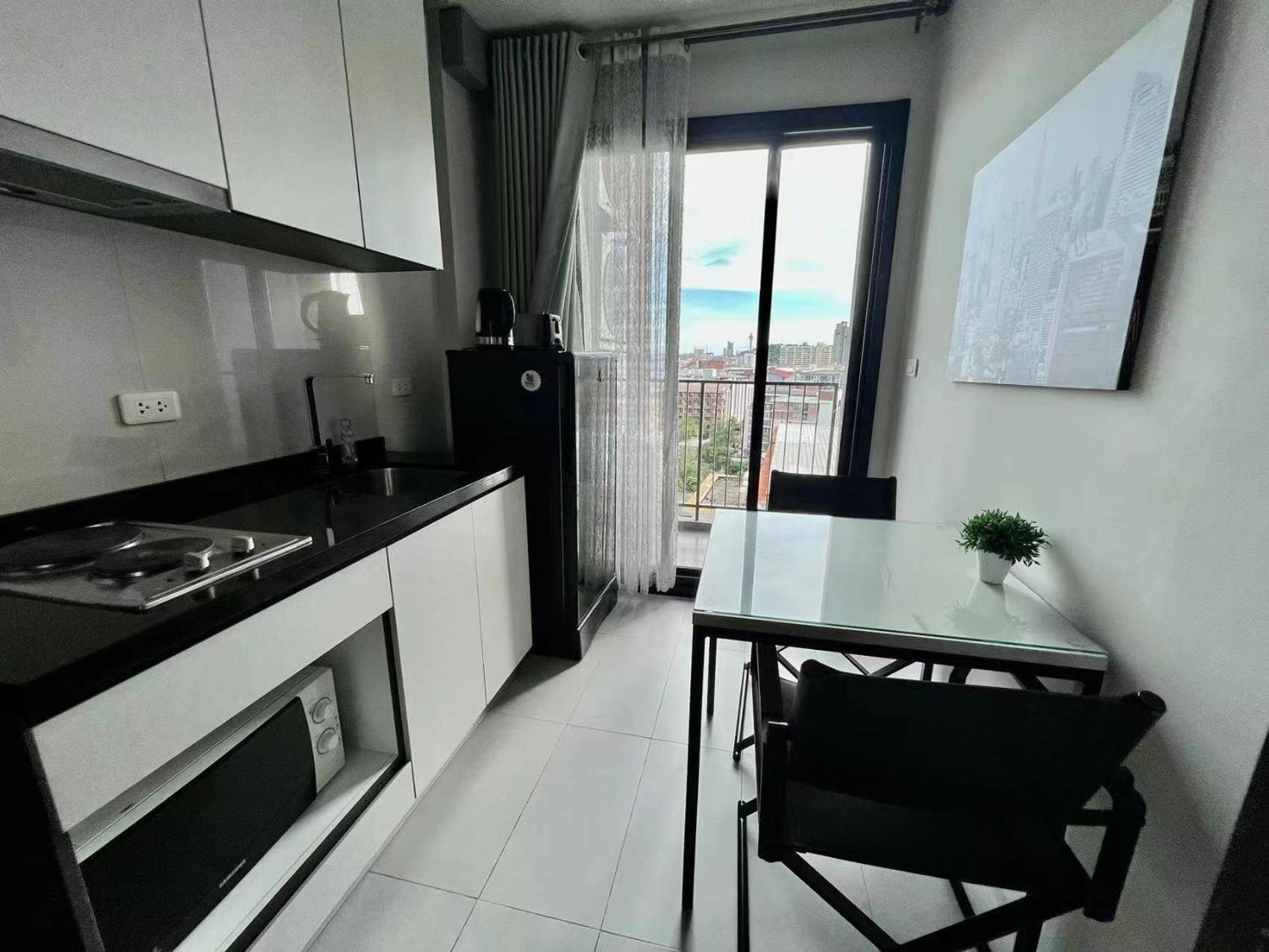 Apartment The Base By Ninne Pattaya