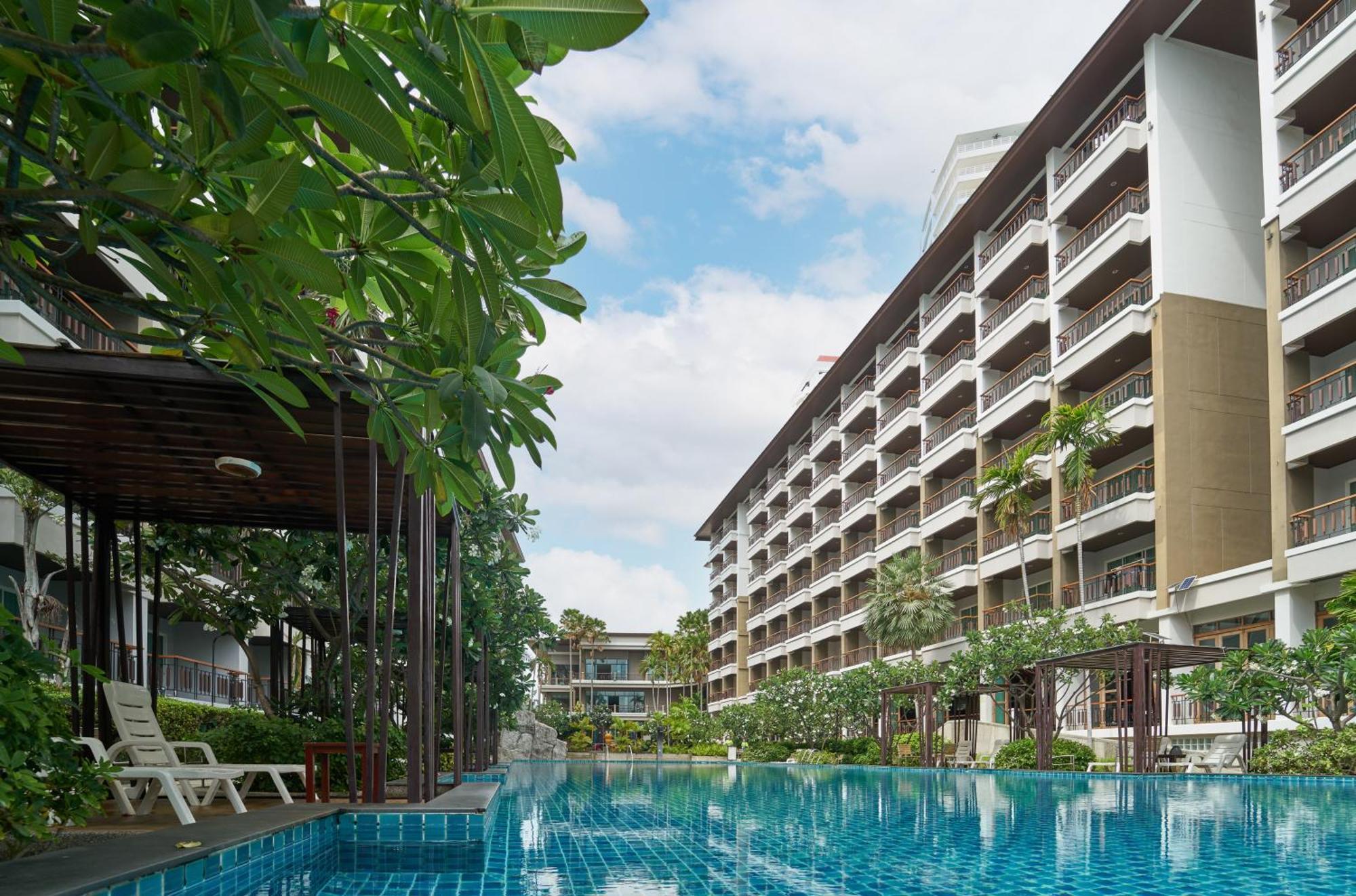 Hotel Welcome World Beachfront Pattaya
