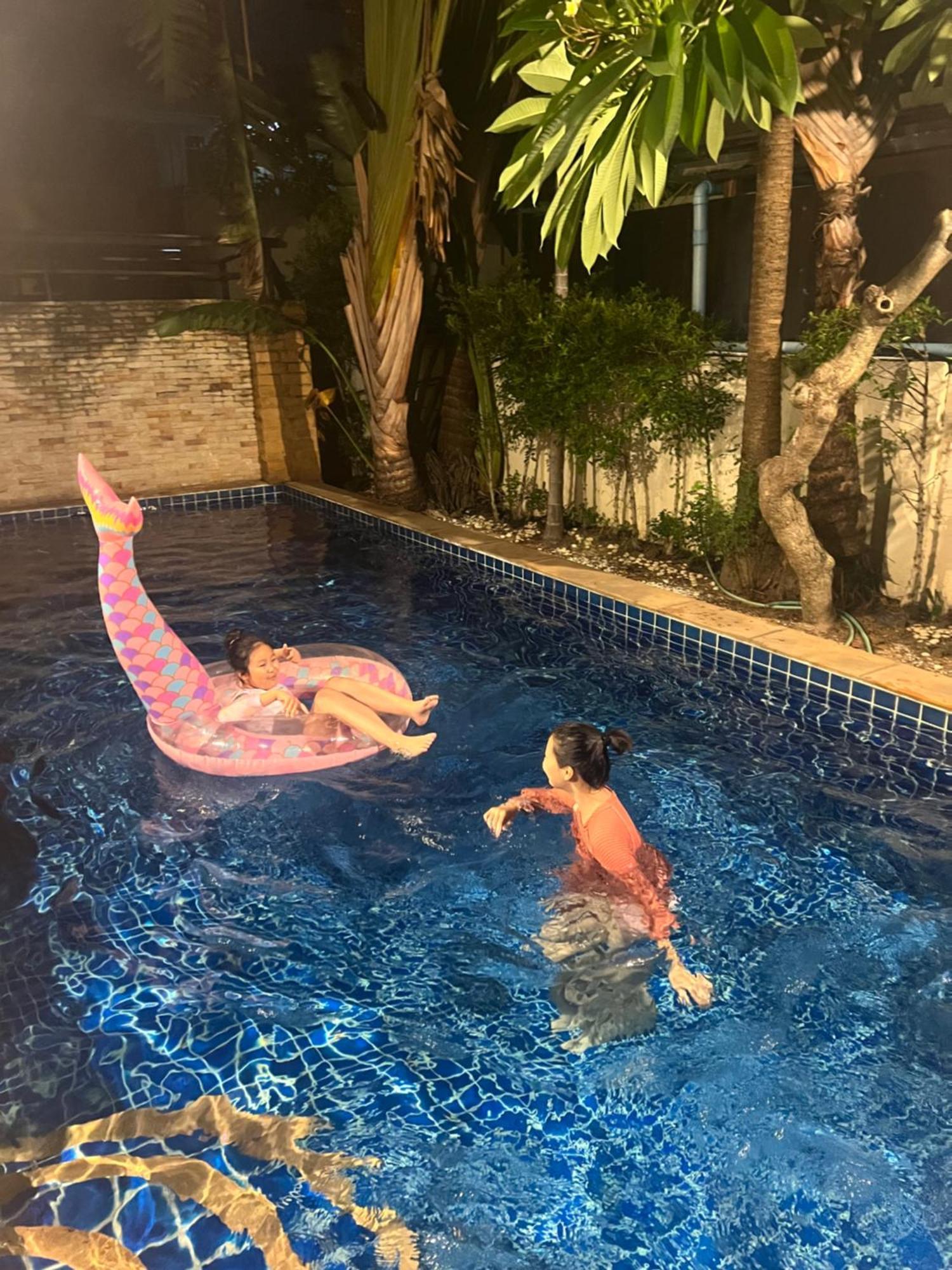 Baan Natcha Pool Center Villa *