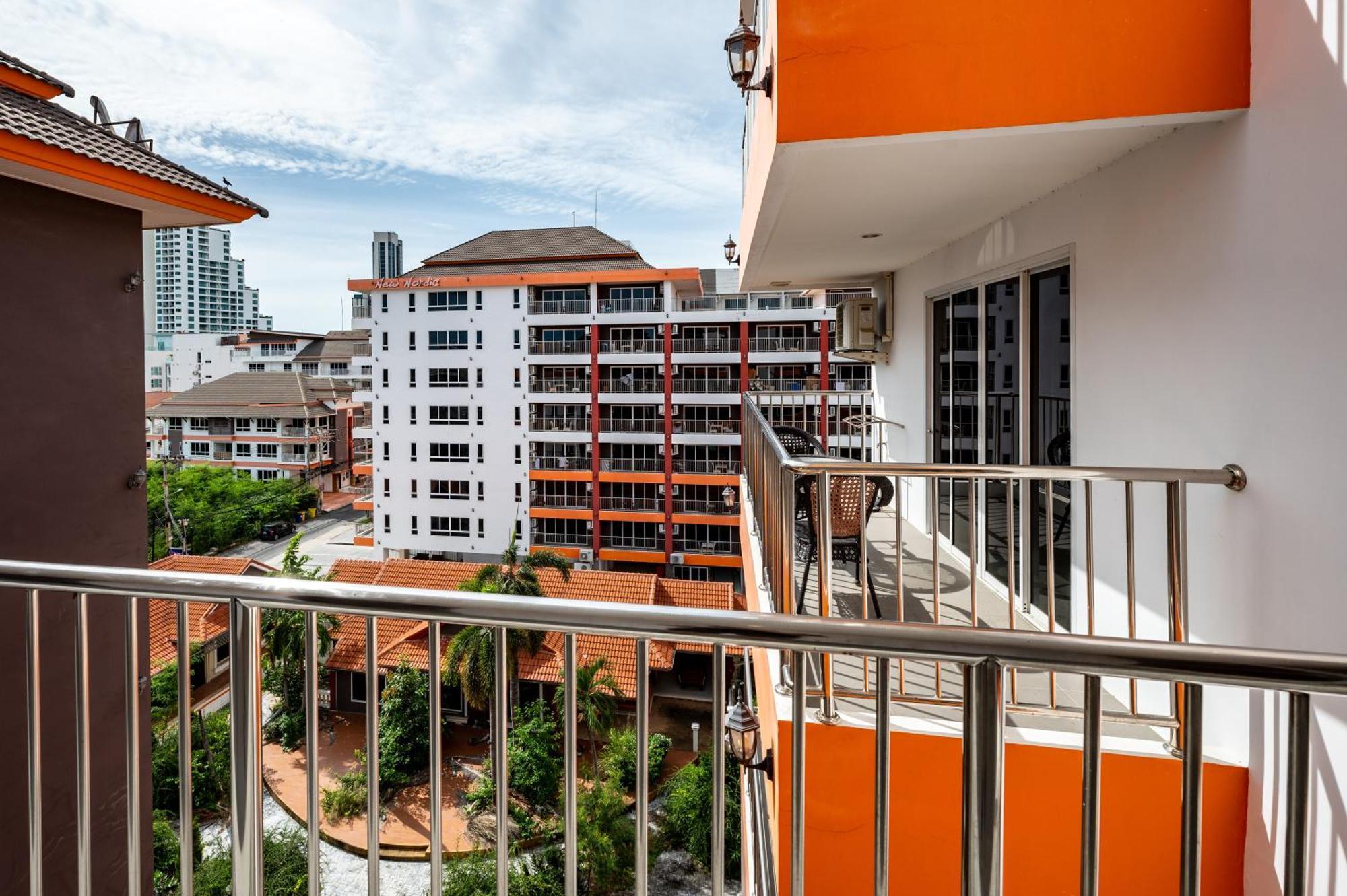 Apartment New Nordic Marcus 2 By Apartwell Pattaya