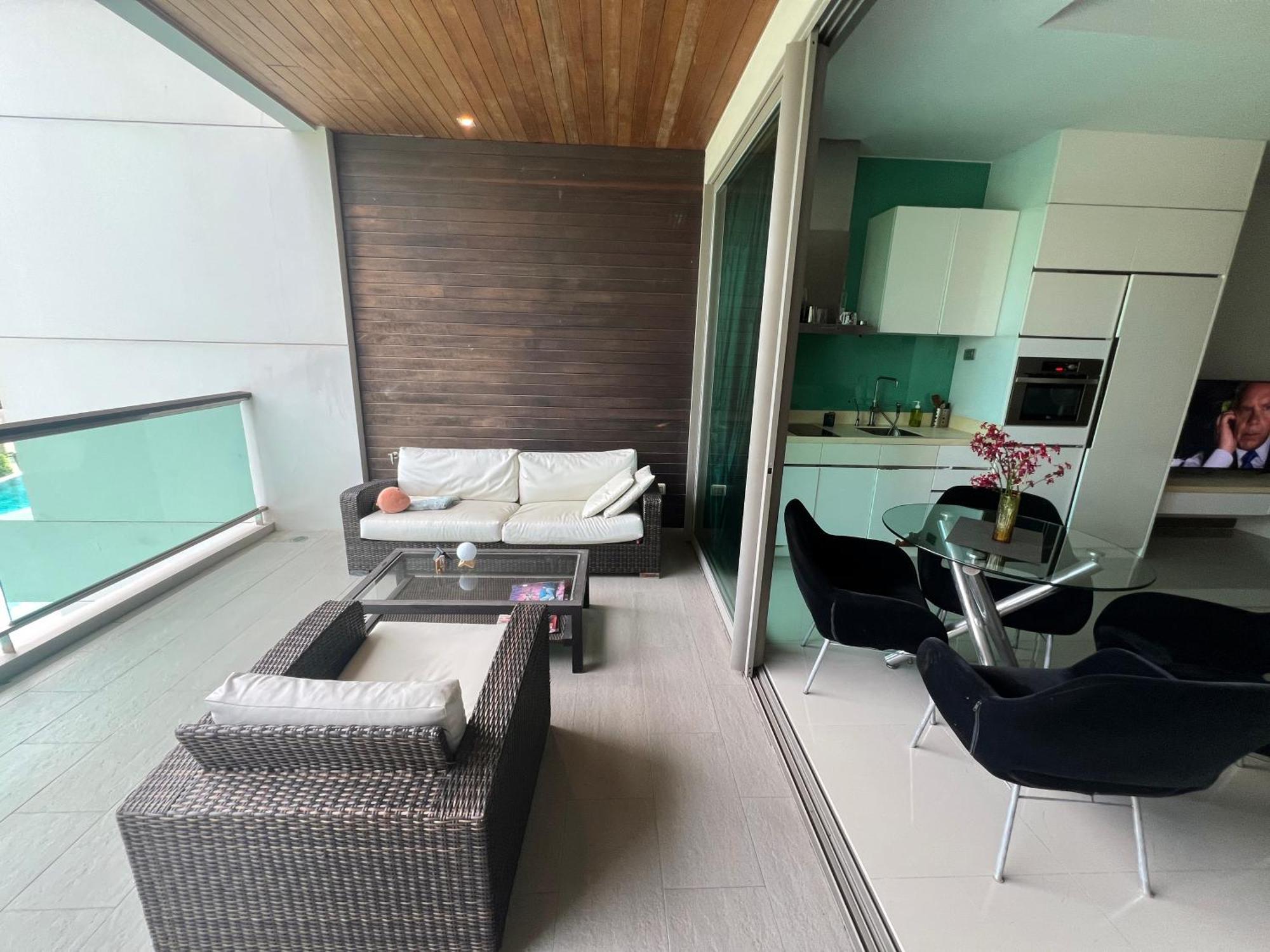 Ananya Beachfront Wongamat Paradise Apartment