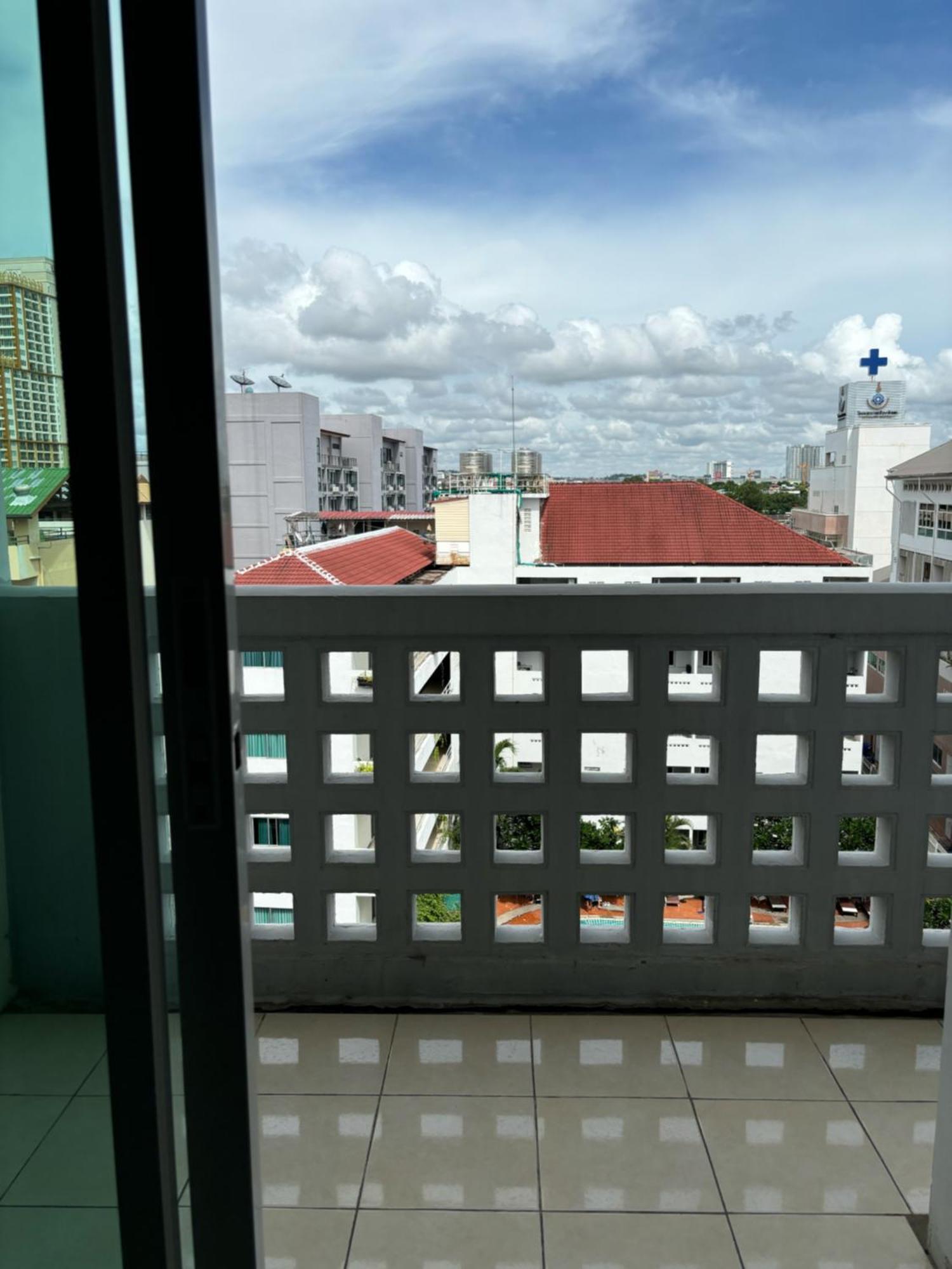Sutus Court 1 Hotel Pattaya