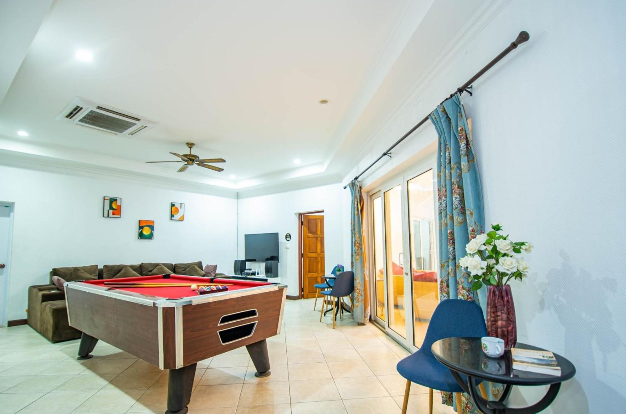 Private Pool 3b Snooker Karaoke 200m Villa *