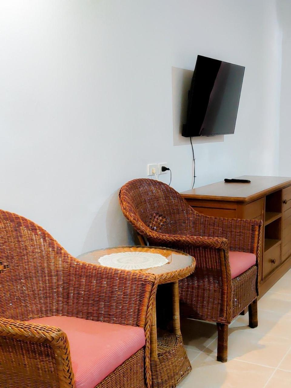 Angel Park Hotel *