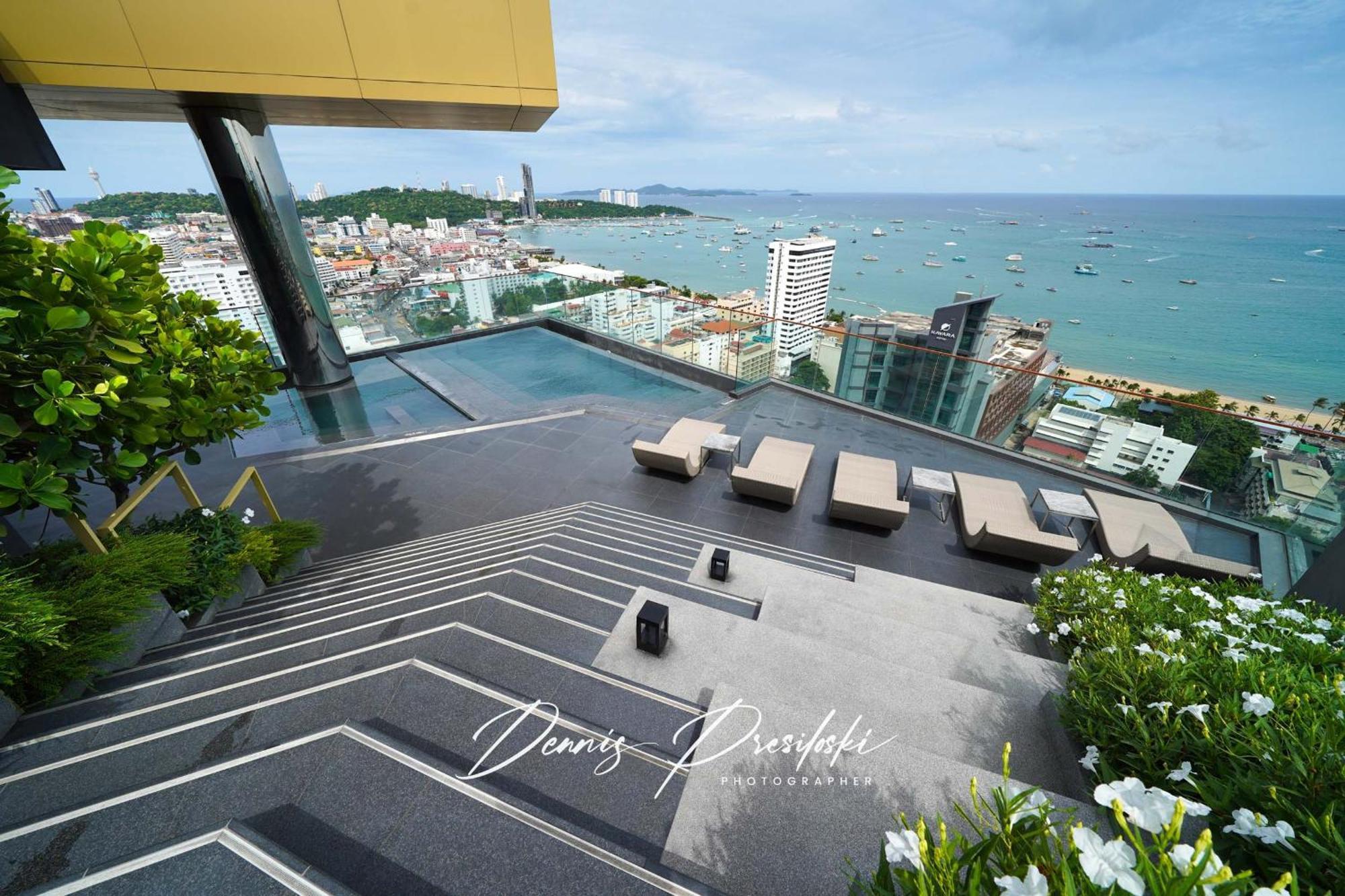 Apartment Luxury Edge Seaview Pattaya
