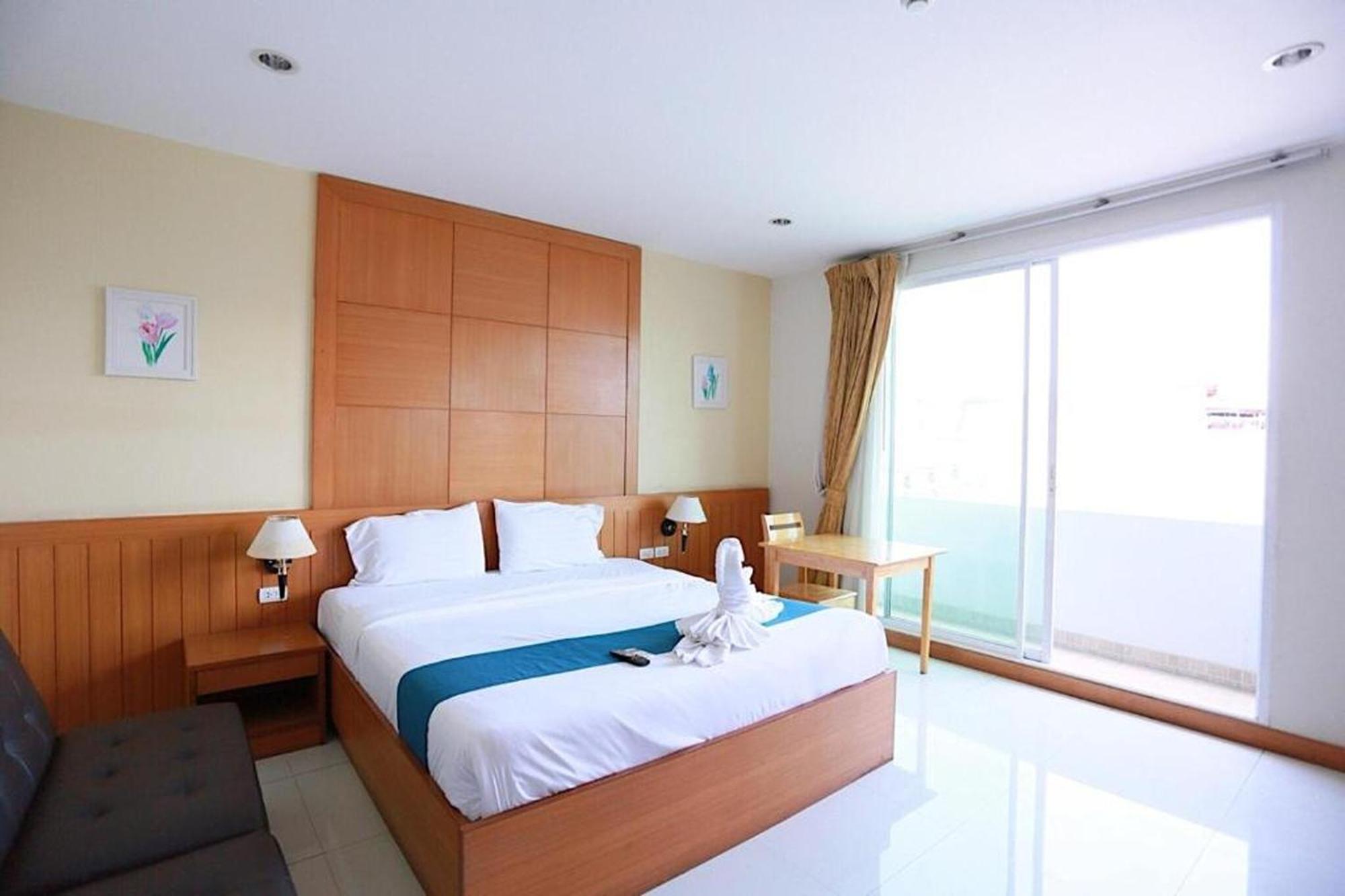 Hotel The Icon Place 1 @ 3*