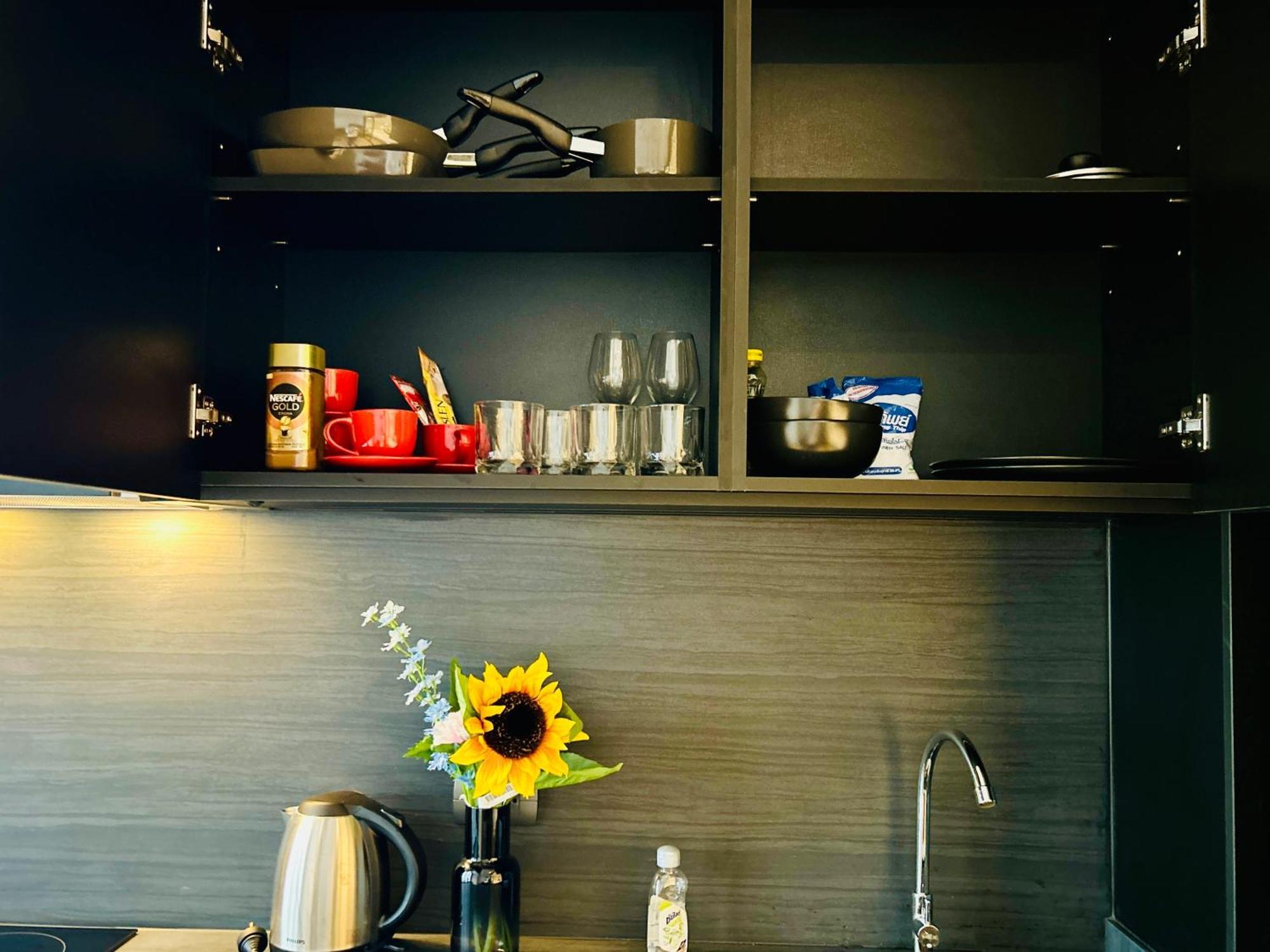Apartment Edge By Yoyo