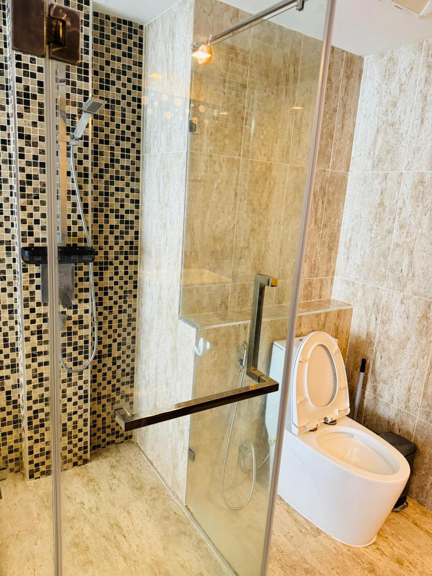 Patt Aya Grand Avenue 51sqm Family Room-pool View Apartment Pattaya