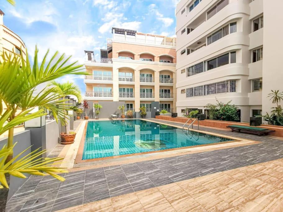 Luxury 9 Floor Apartment